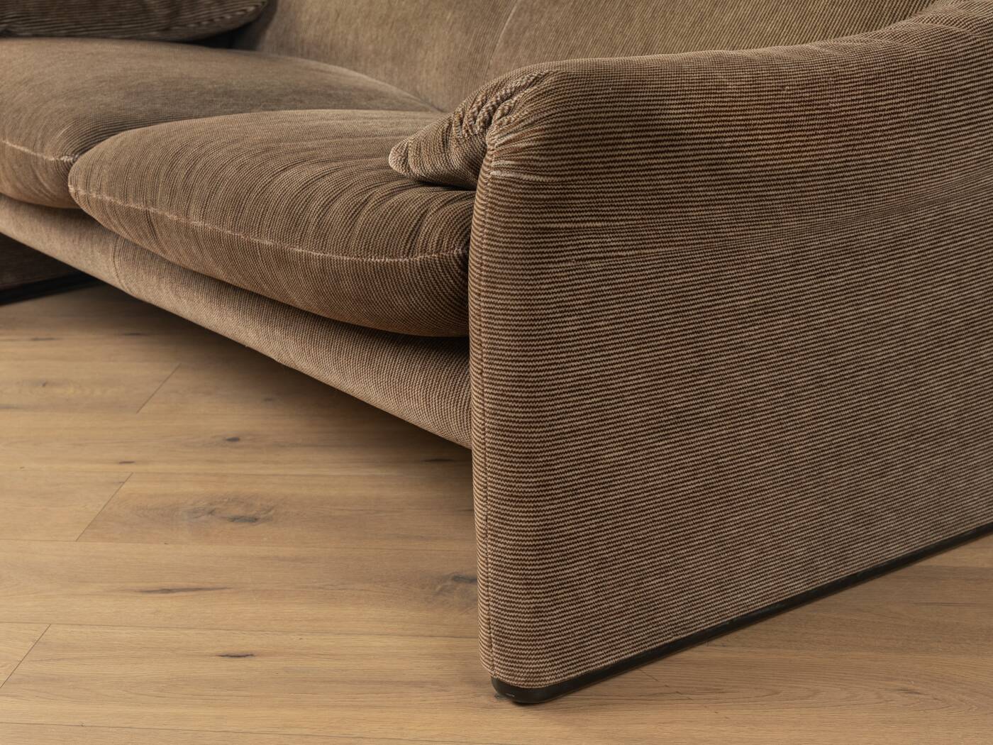 sofa "675 maralunga", vico magistretti, cassina