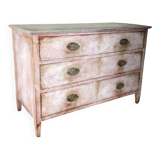 Early 20th century chest of drawers with old-fashioned patina