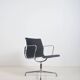 Chaise de bureau EA108 conçue par Charles et Ray Eames pour Herman Miller