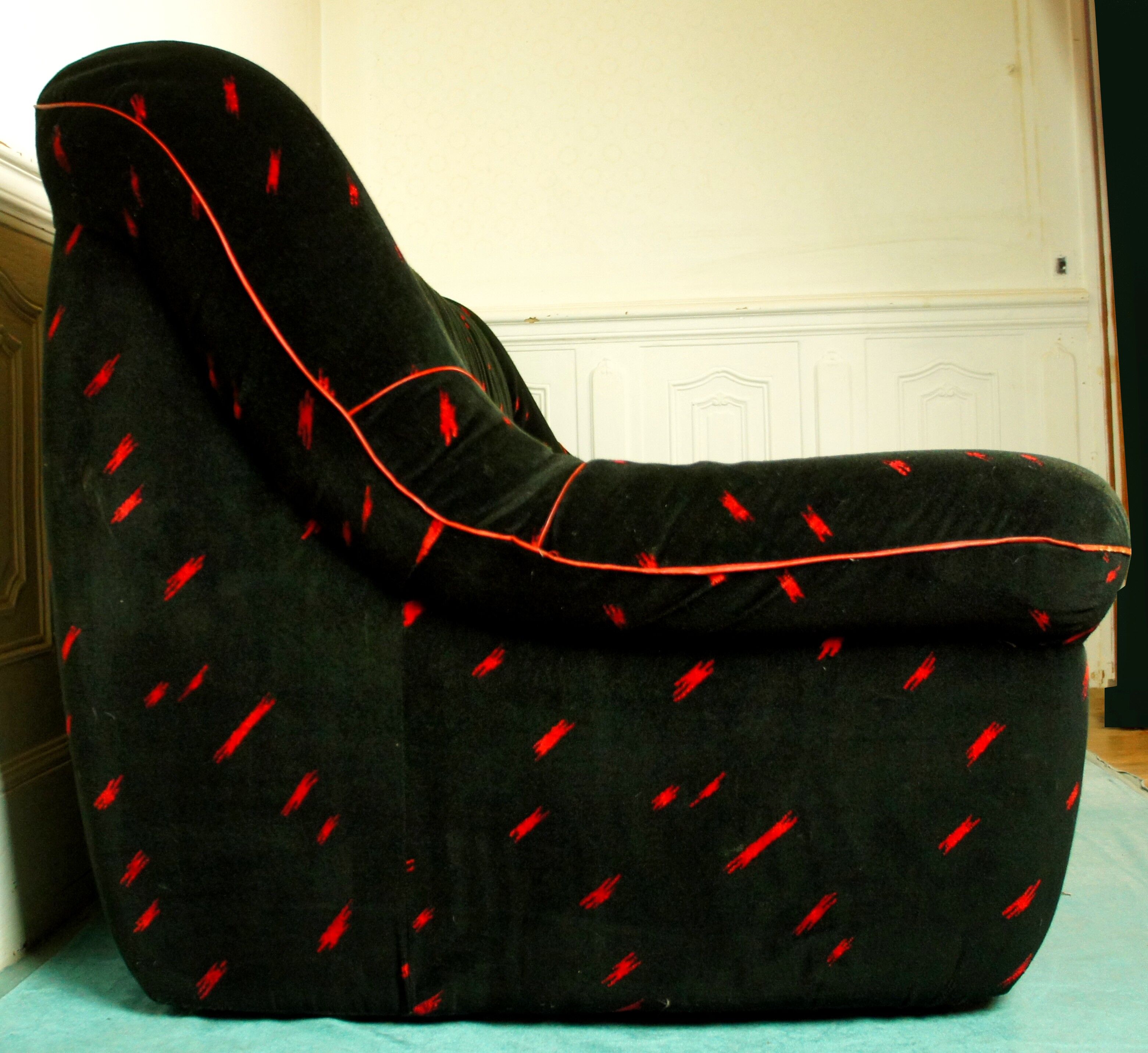 Convertible sofa in black velvet, 80s