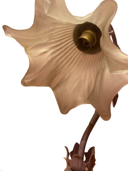 Flower-shaped table lamp in metal and glass