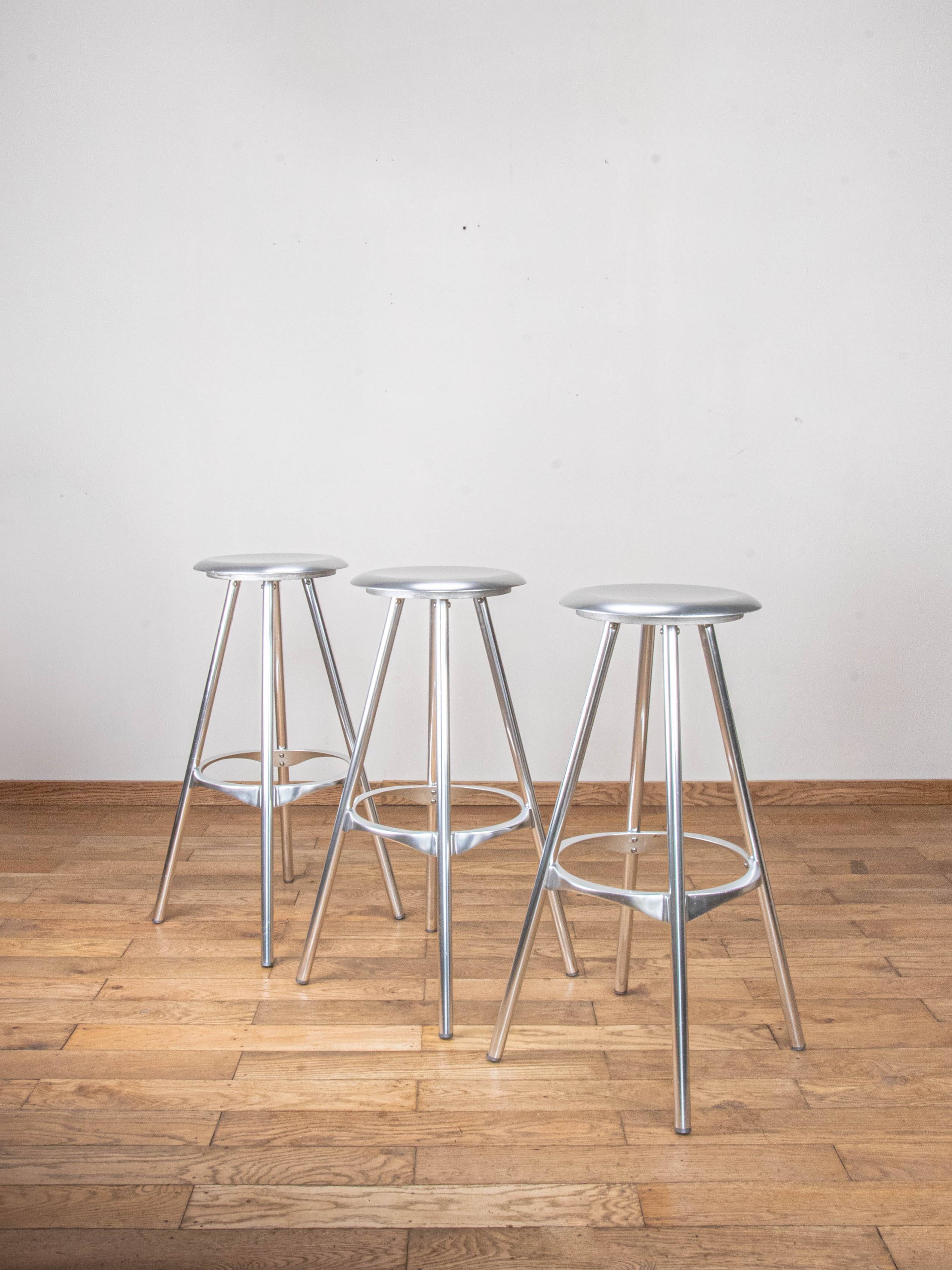 Amat-3 twist stools