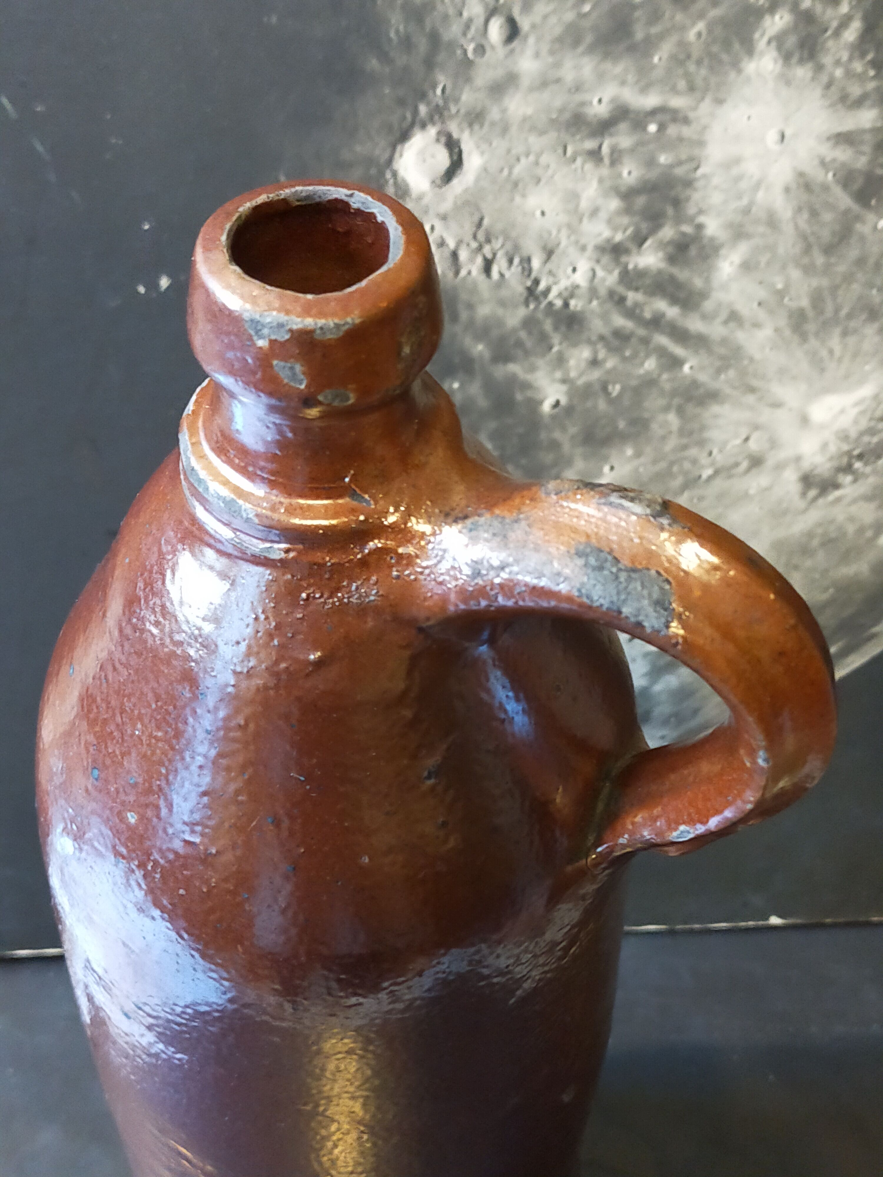 High bottle Art-popular heavy earth enamelled late nineteenth