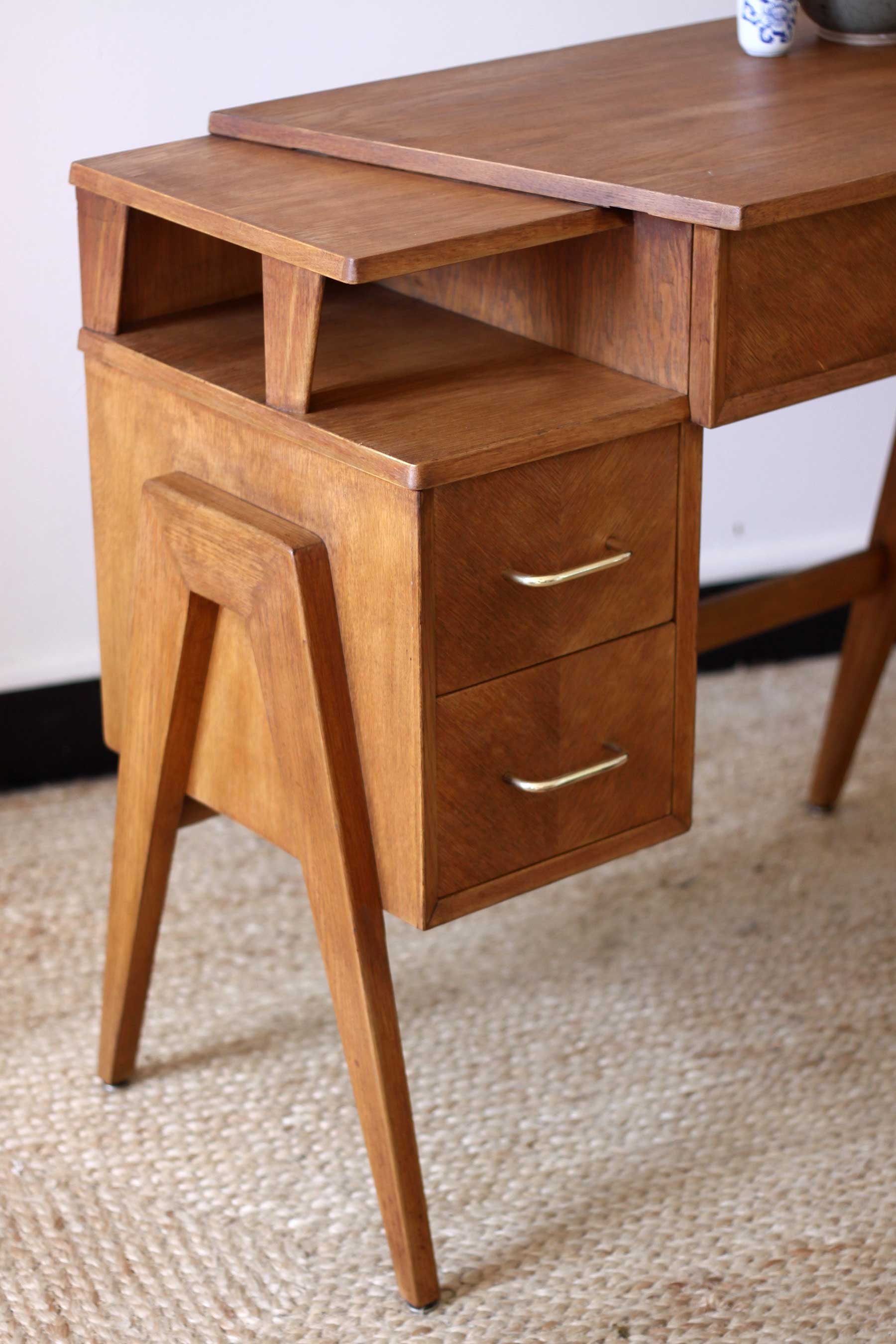 Vintage desk feet compass