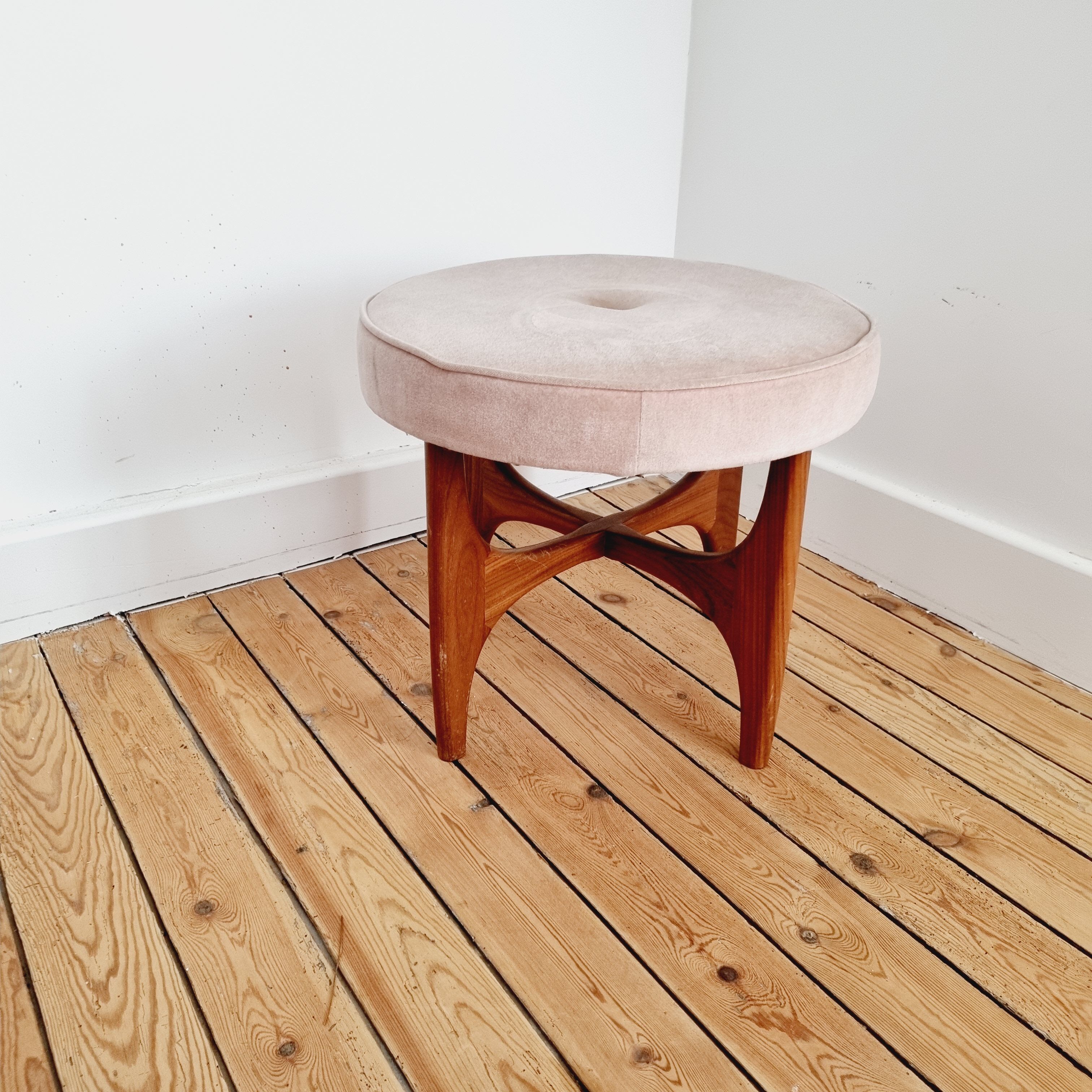 English teak pouf