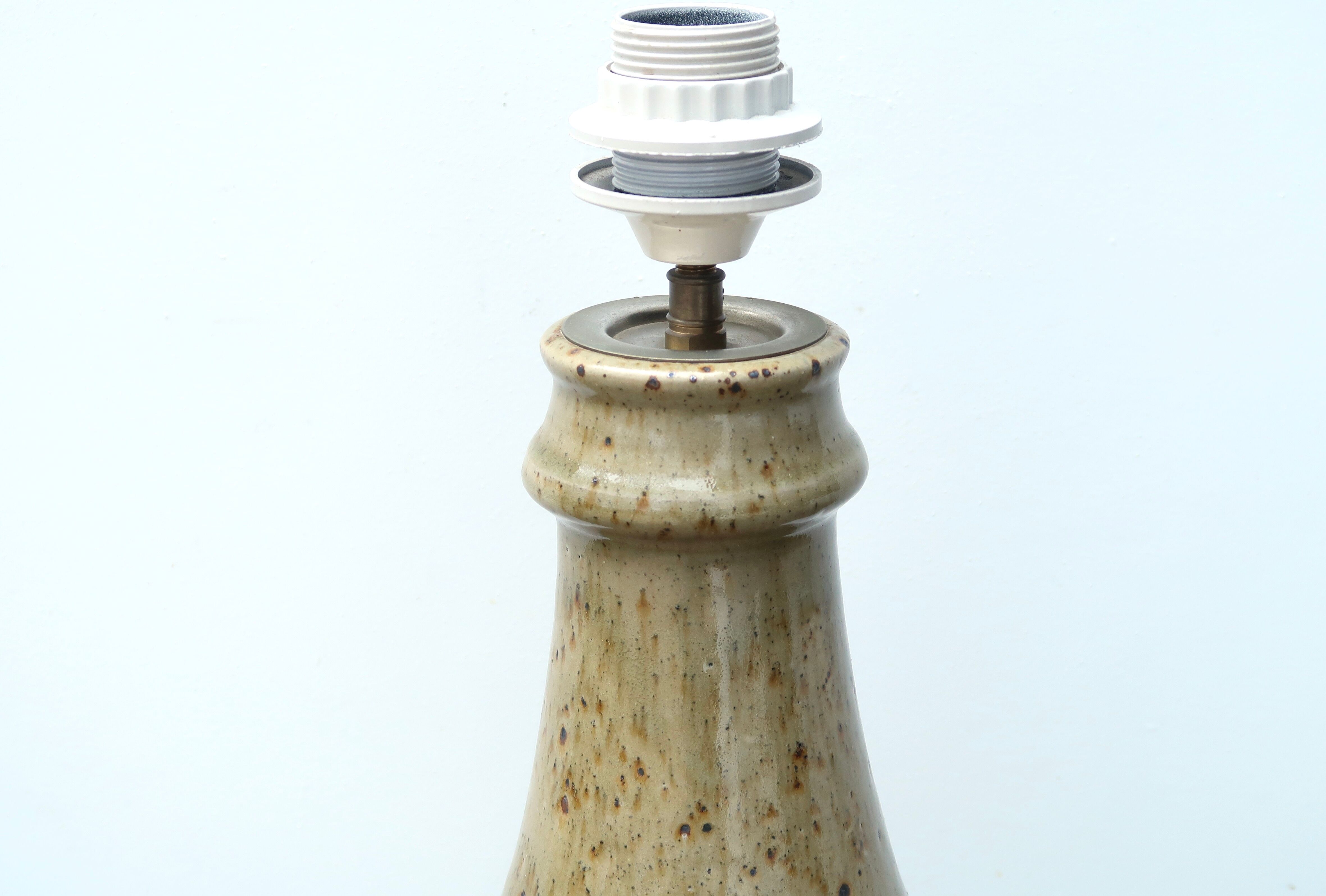 Pied de lampe en grès de jacques migeon, la borne