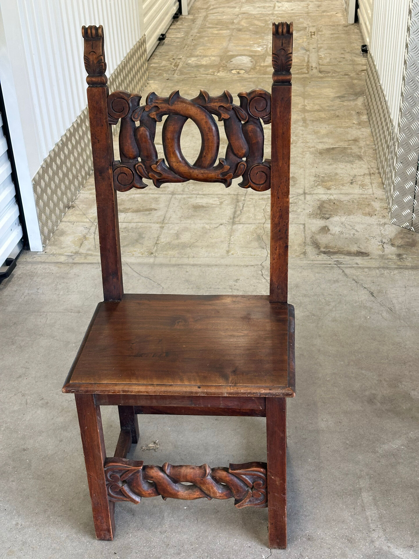 6 Alsatian chairs from the 19th century – carved wood – interlaced decoration