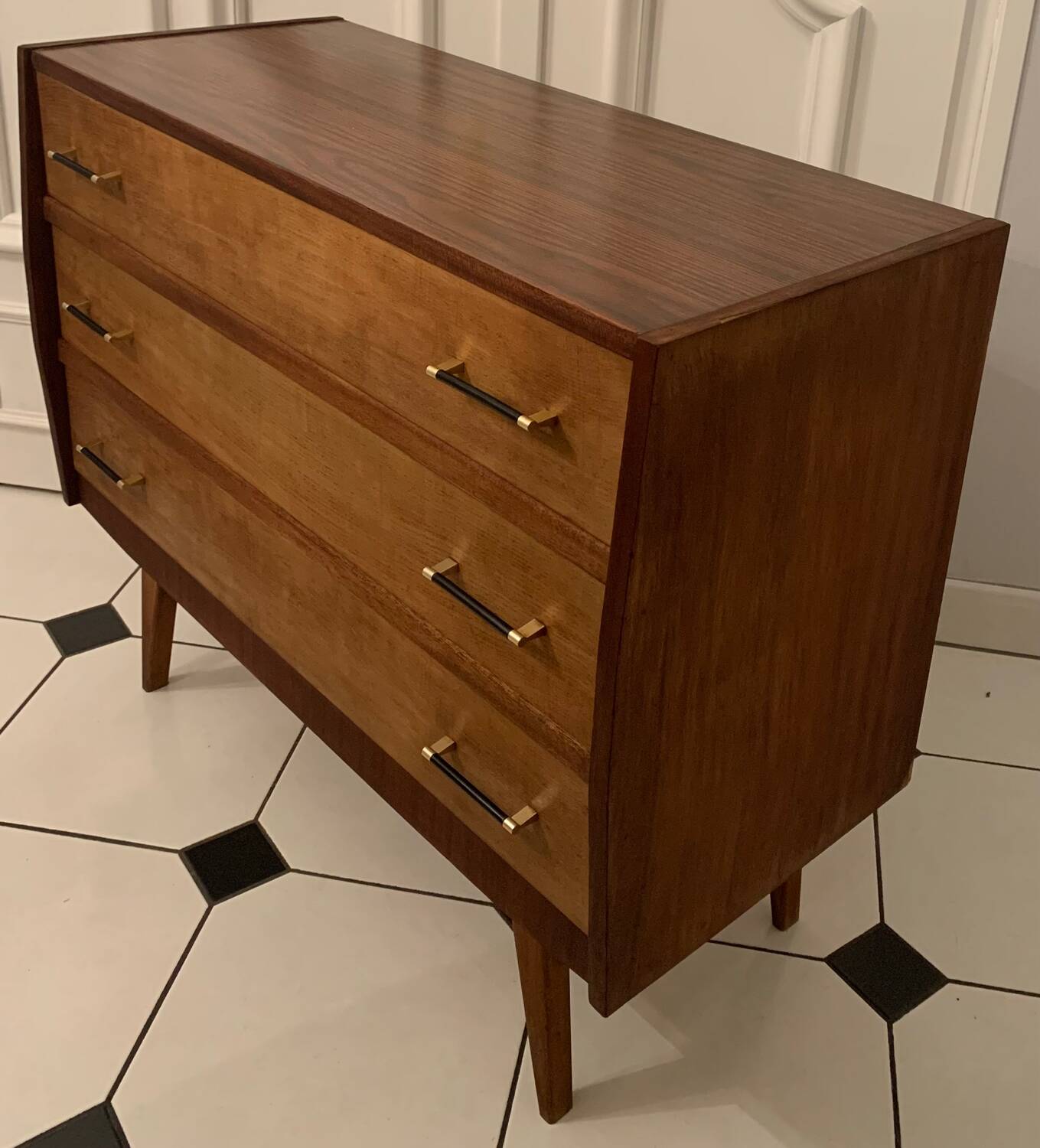 Commode vintage pieds compas