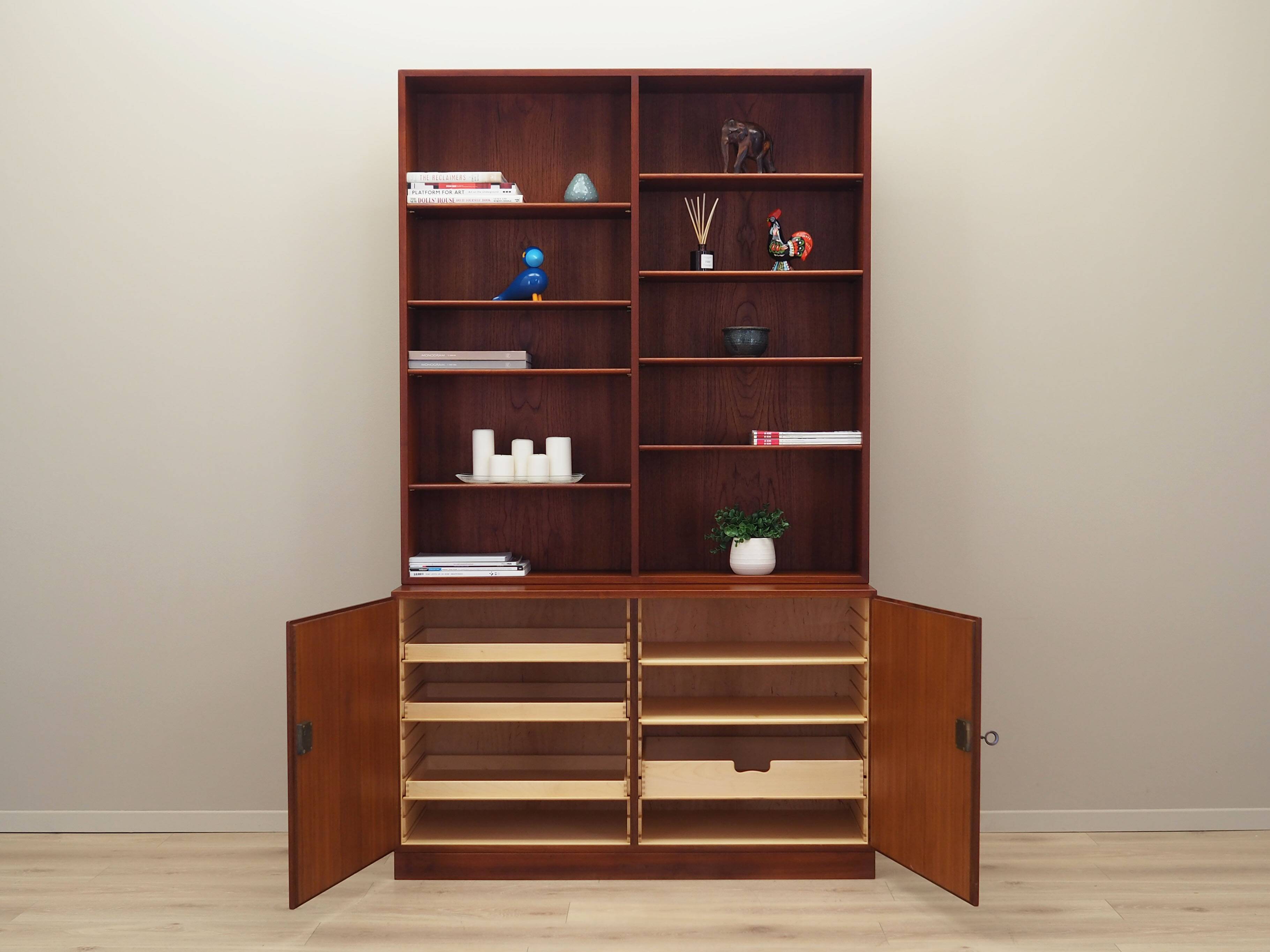 Teak bookcase, Danish design, 1960s, designer: Børge Mogensen