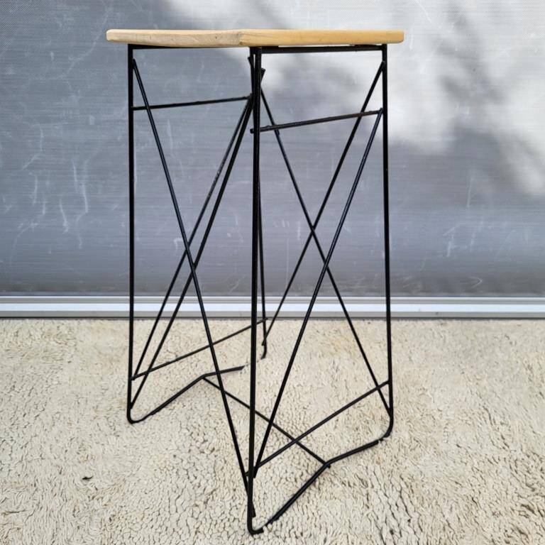 Vintage Eiffel stand 1970