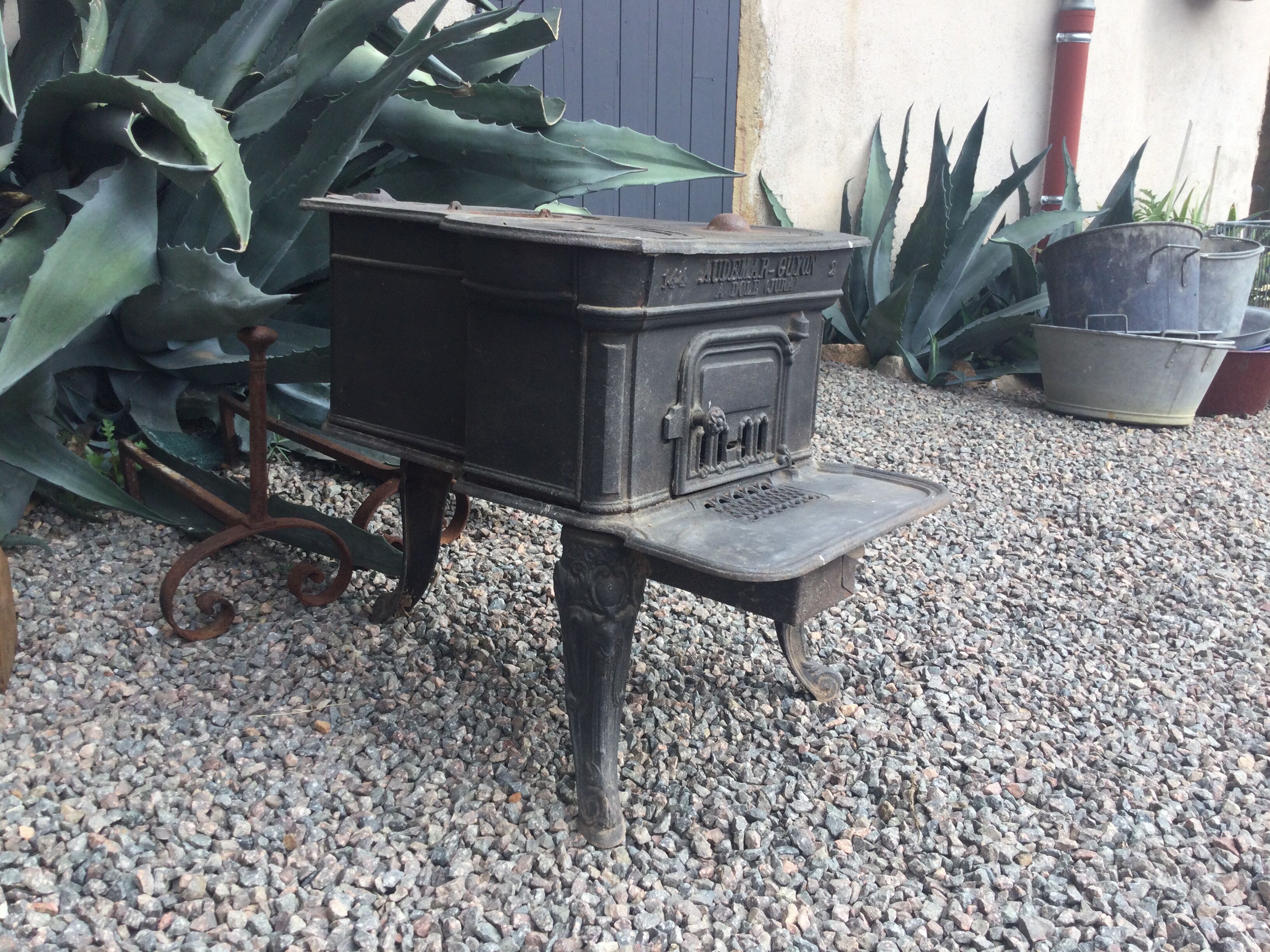 Cast iron stove