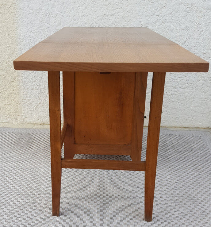 Child's desk
