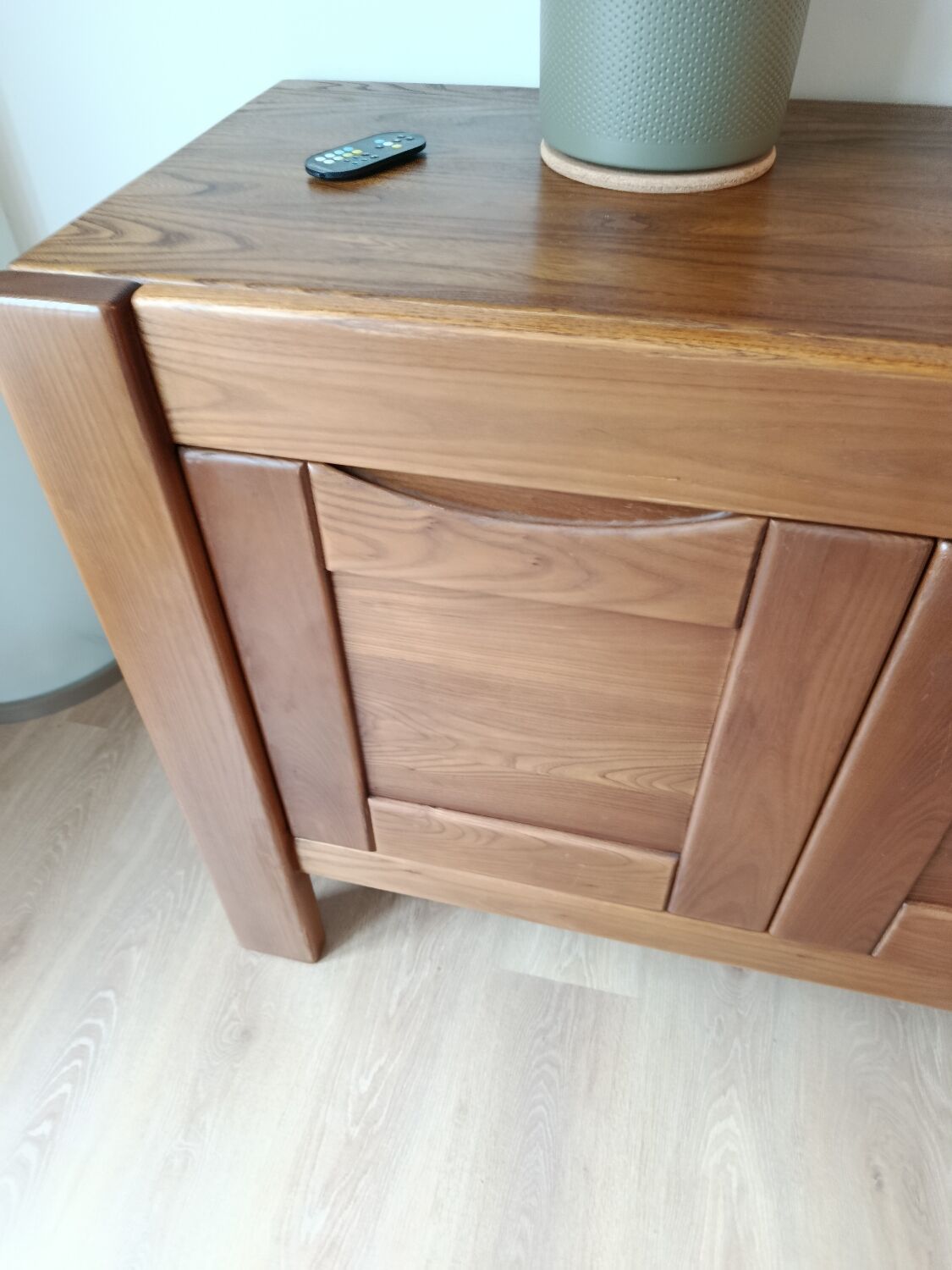 Brutalist enfilade Regain house