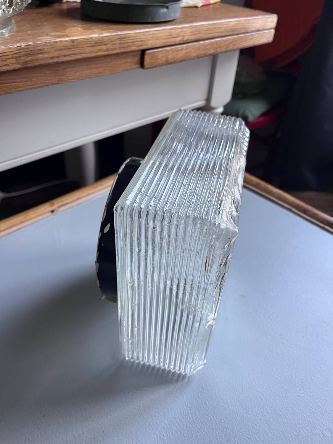 Plafonnier applique verre moulé années 80