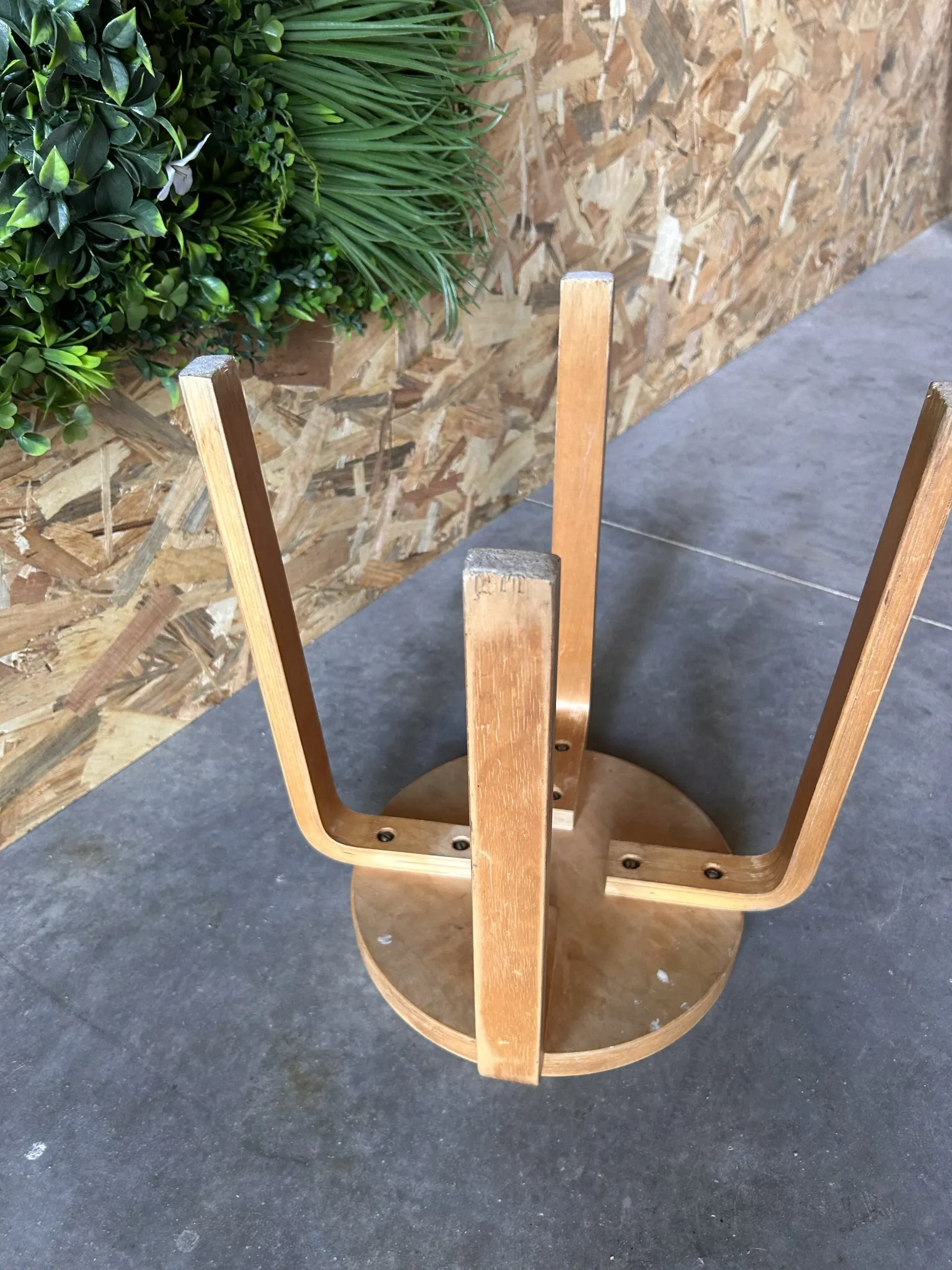 Alvar Aalto E60 stool Artek