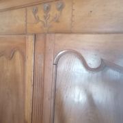 Armoire provençale style Louis XV