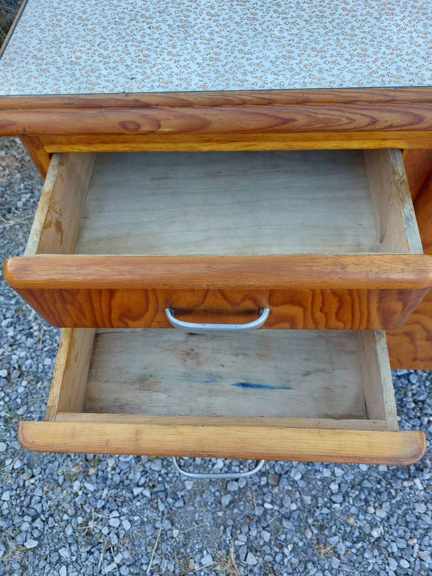 Mado buffet, asymmetrical doors, metal, floral top, vintage