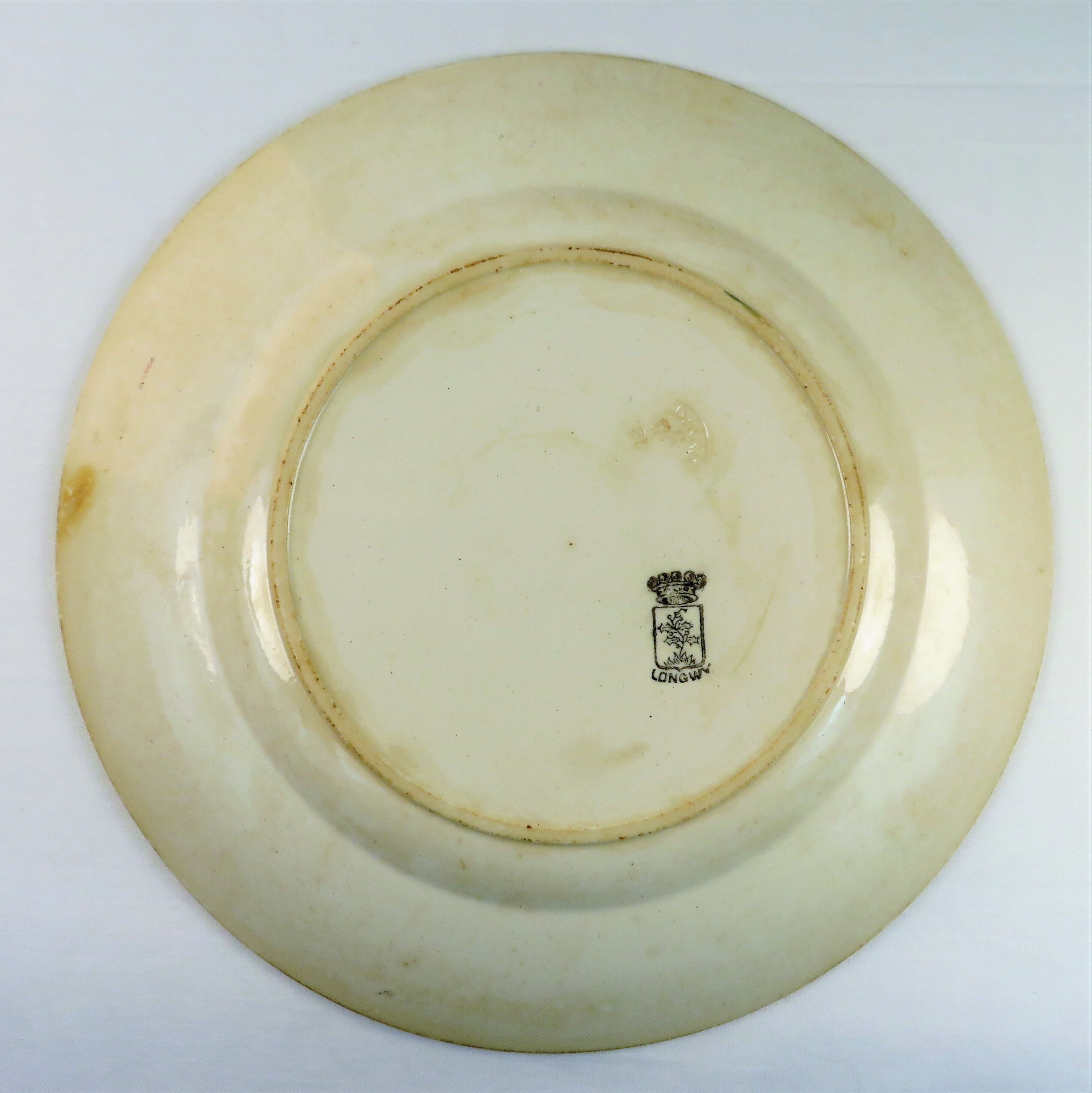 Rare plate decorated with cerises manufacture de Longwy