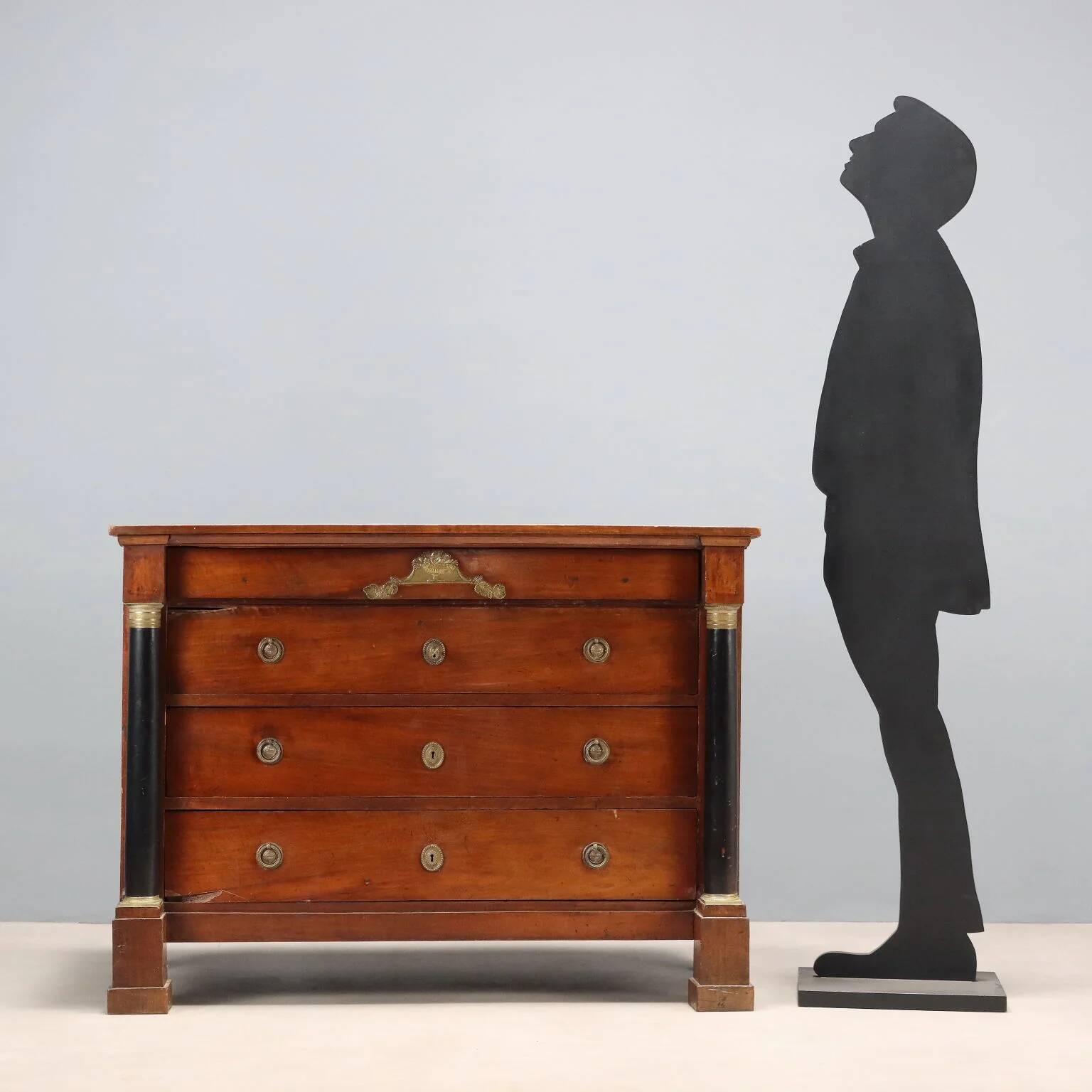 Ancient Empire commode in walnut and bronze, Italy, 19th century.