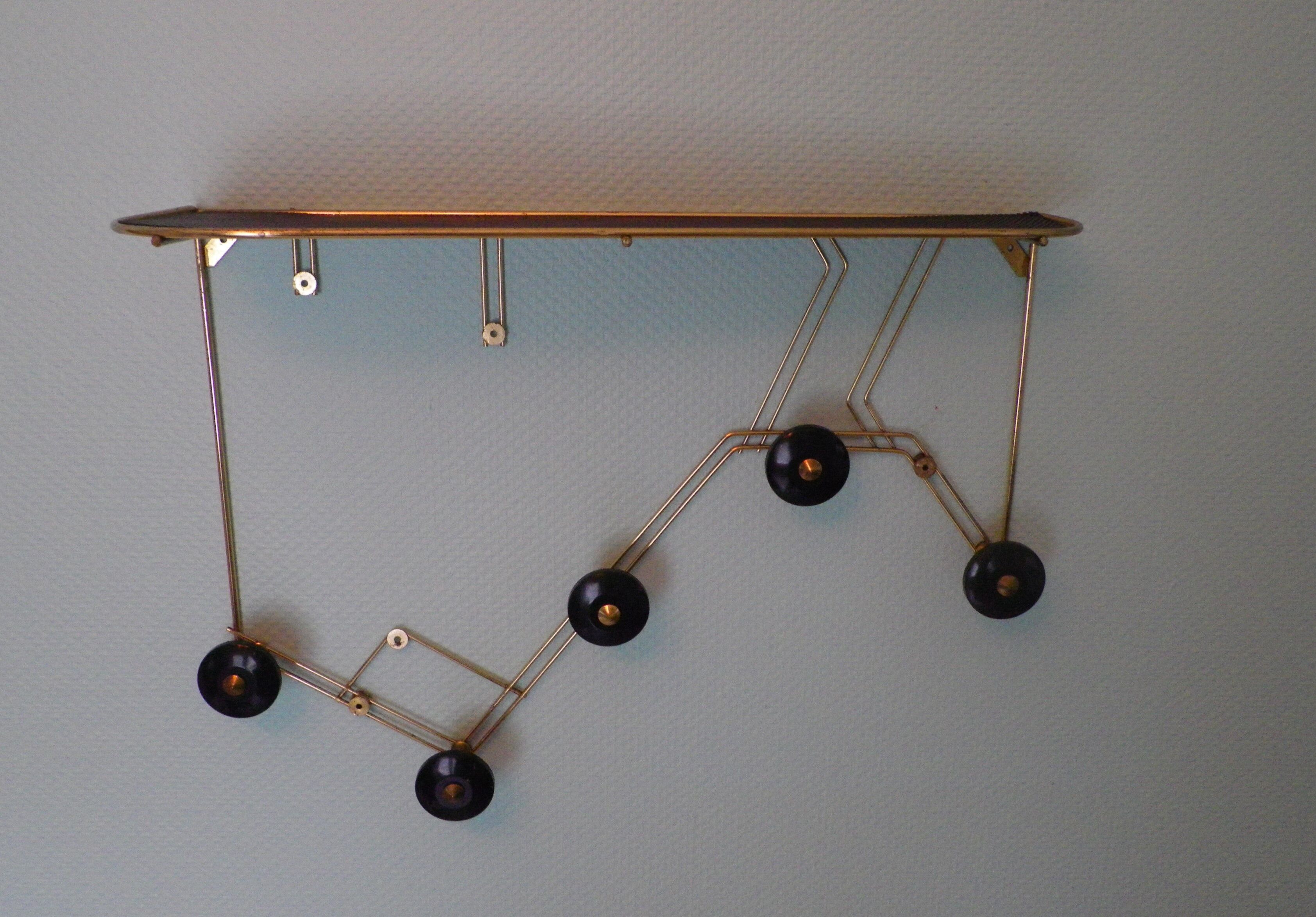 Wall coat rack