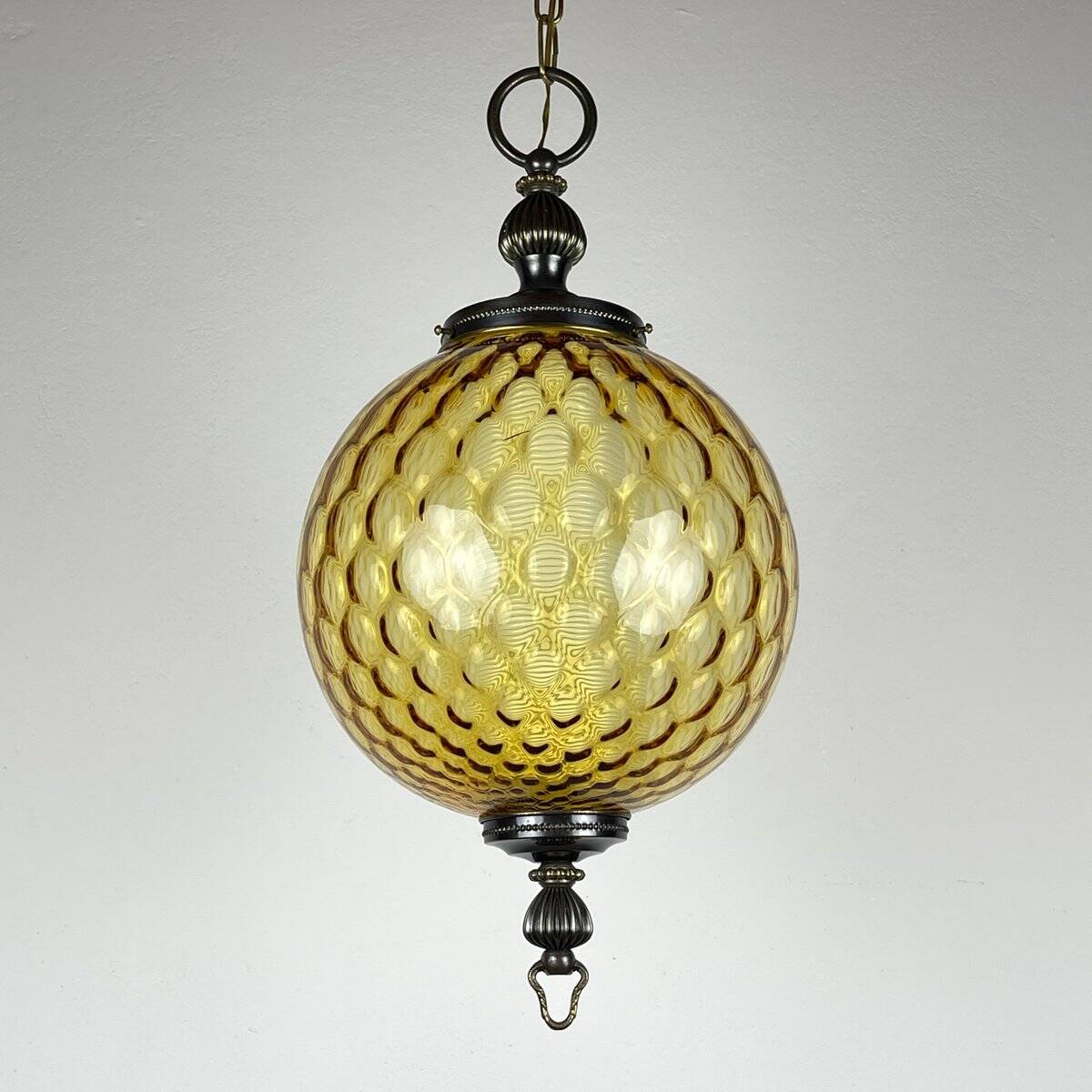 Vintage yellow Murano sphere pendant lamp, Italy, 1970s.