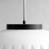 Lampe à Suspension Vintage Tchécoslovaque en Verre Blanc par Osvětlovací Sklo, 1070