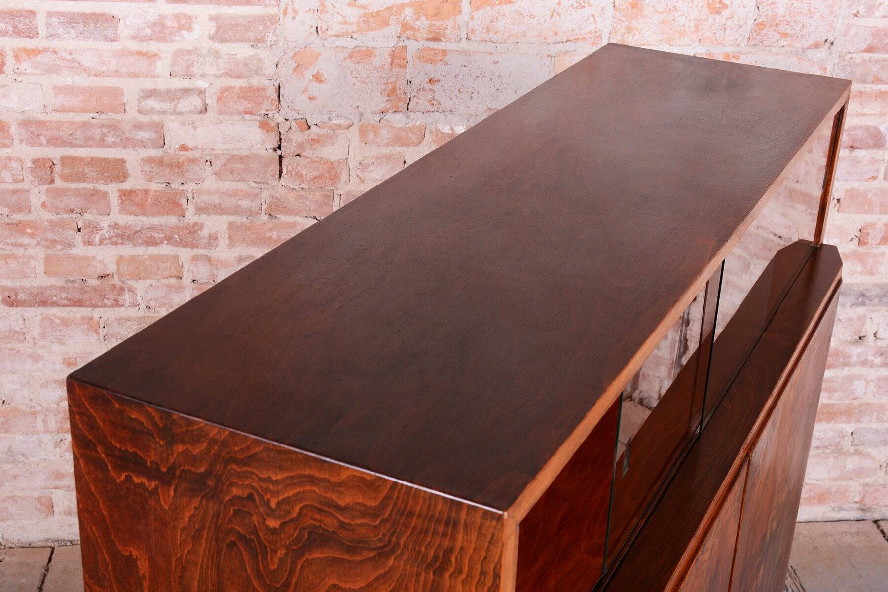 Ard Deco Commode in Walnut and Glass, Czech, 1920s