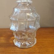 Carafe vintage en verre à facettes