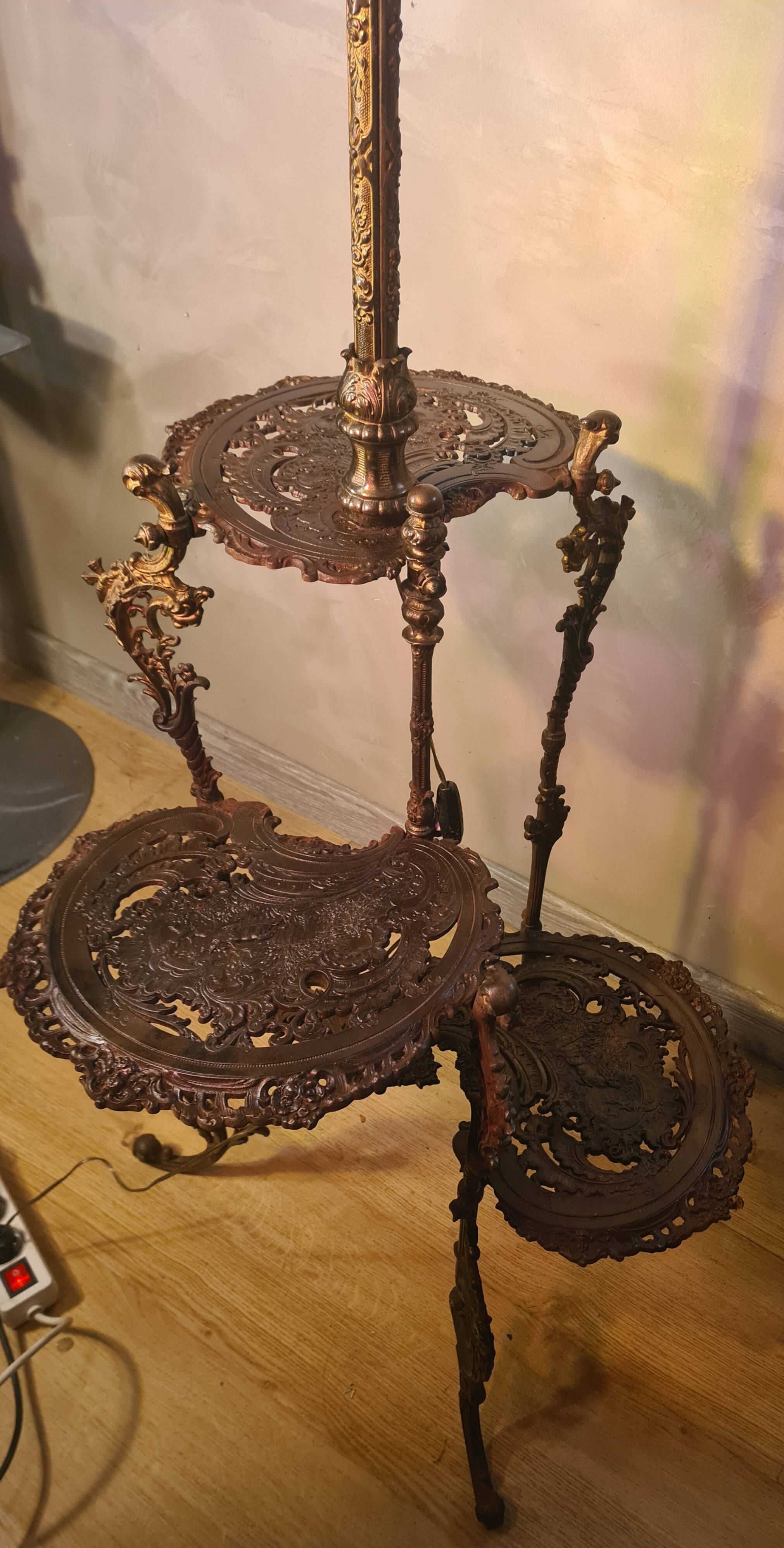 cast iron street lamp ornate side table with 3-tier support Hollywood