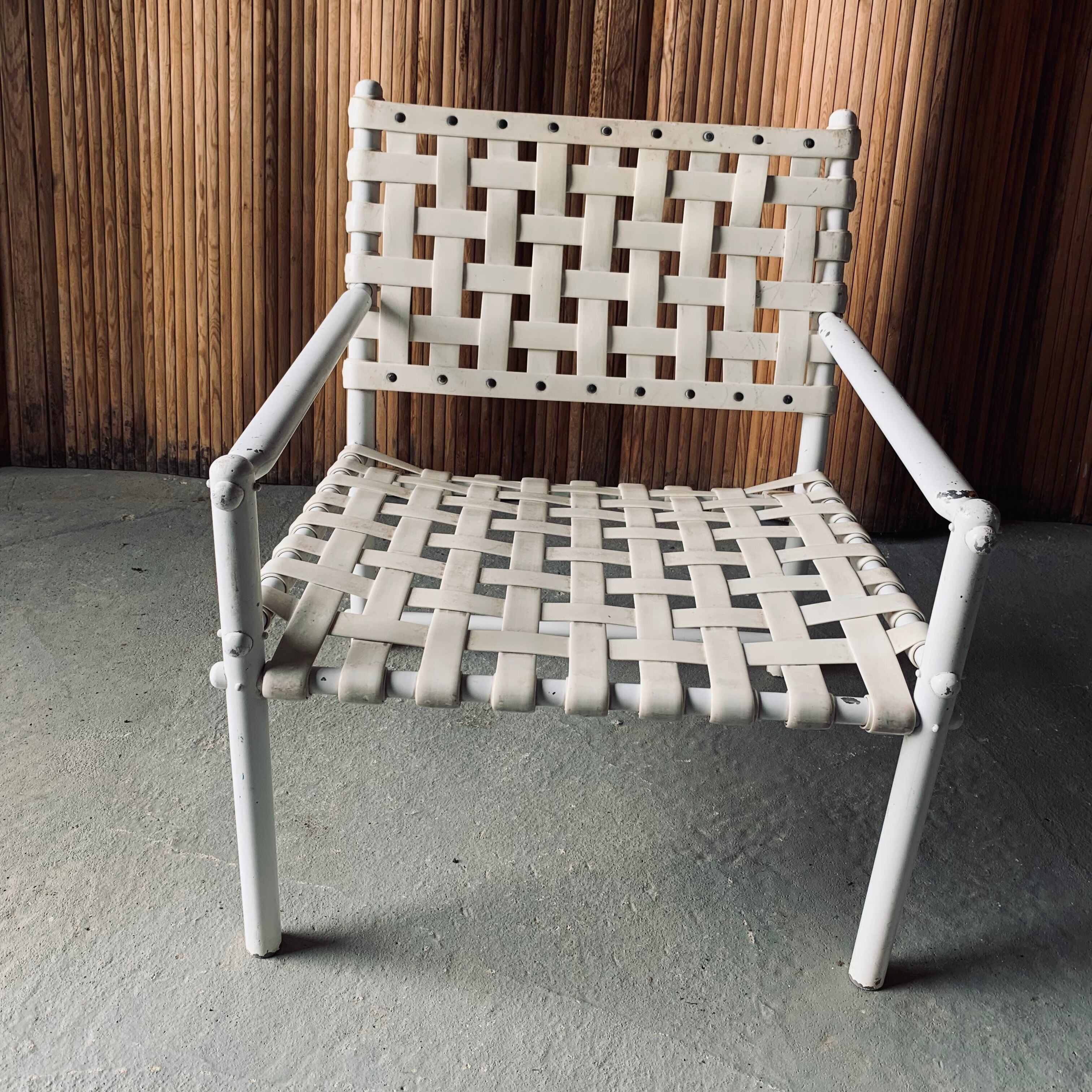 4 white Lounge Chairs Triconfort - Aluminium and plastic - 1980's
