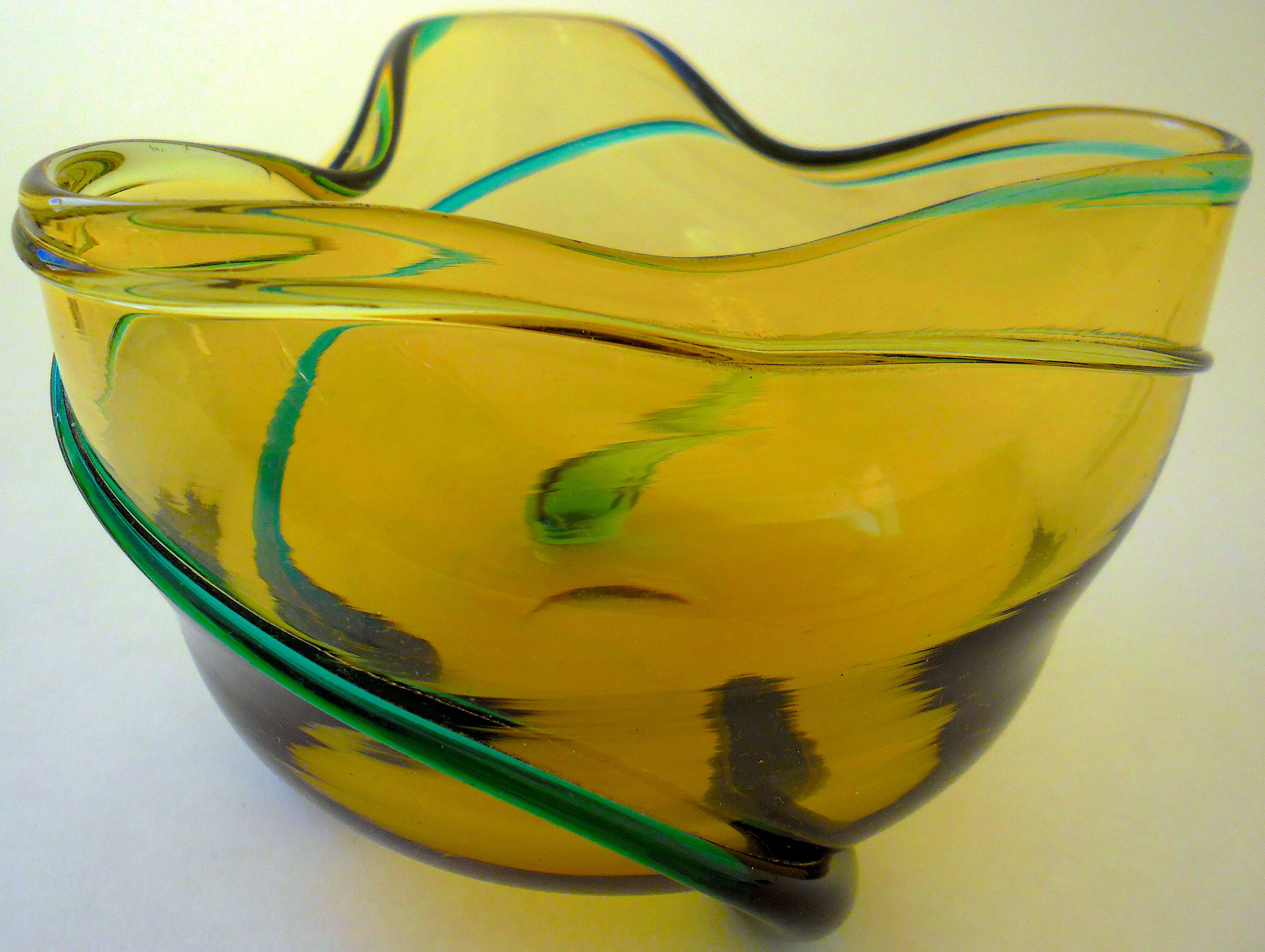 Art-new cut in stretched glass. Around 1900.