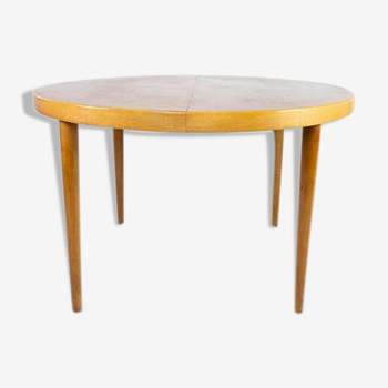 Dining table in light wood with two extension plates, designed by Omann Junior  from the 1960s.