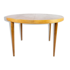 Table à manger en bois clair avec deux plaques d’extension, conçue par Omann Junior des années 1960.