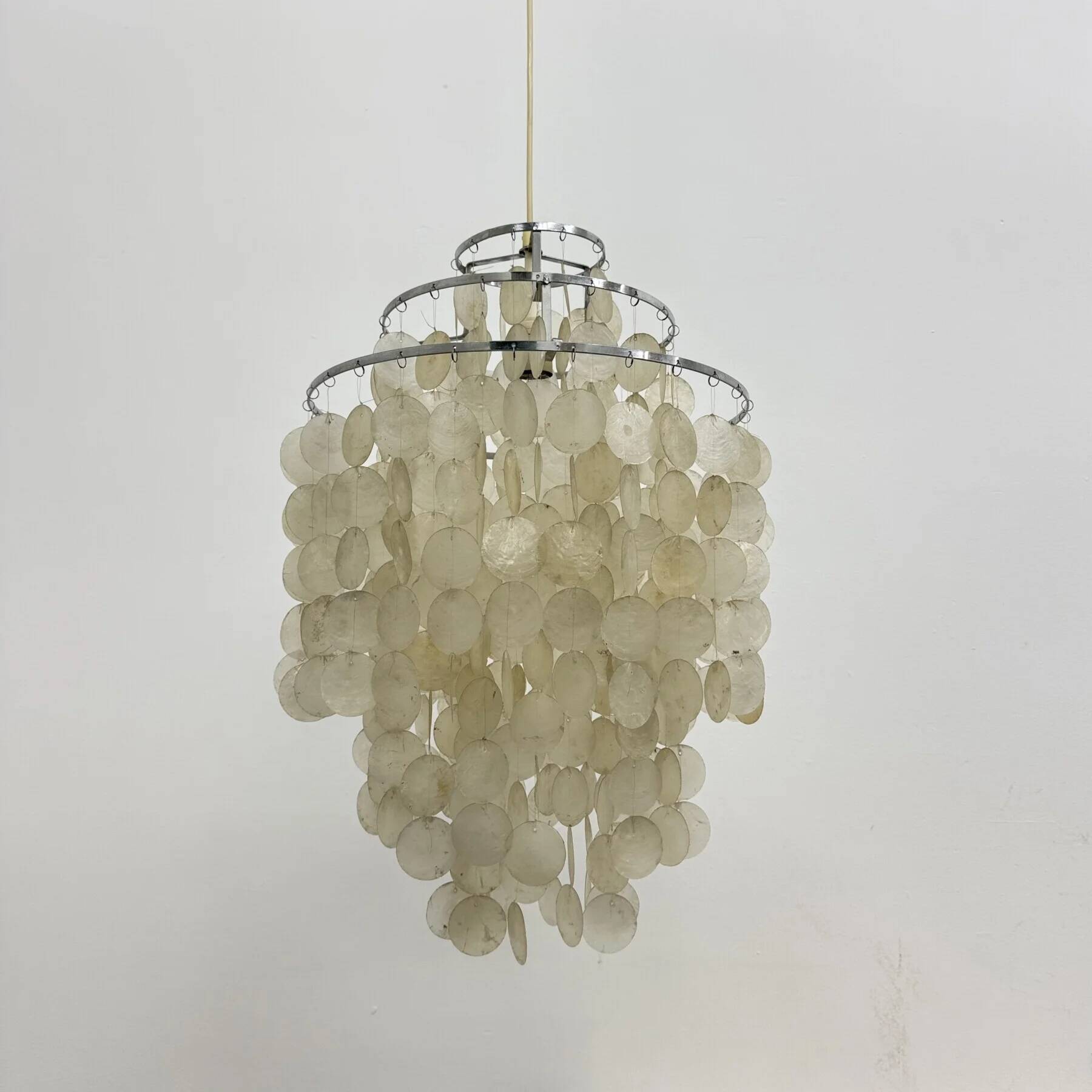 Mid-century mother of pearl Capiz shell Verner Panton style hanging lamp, 1970s
