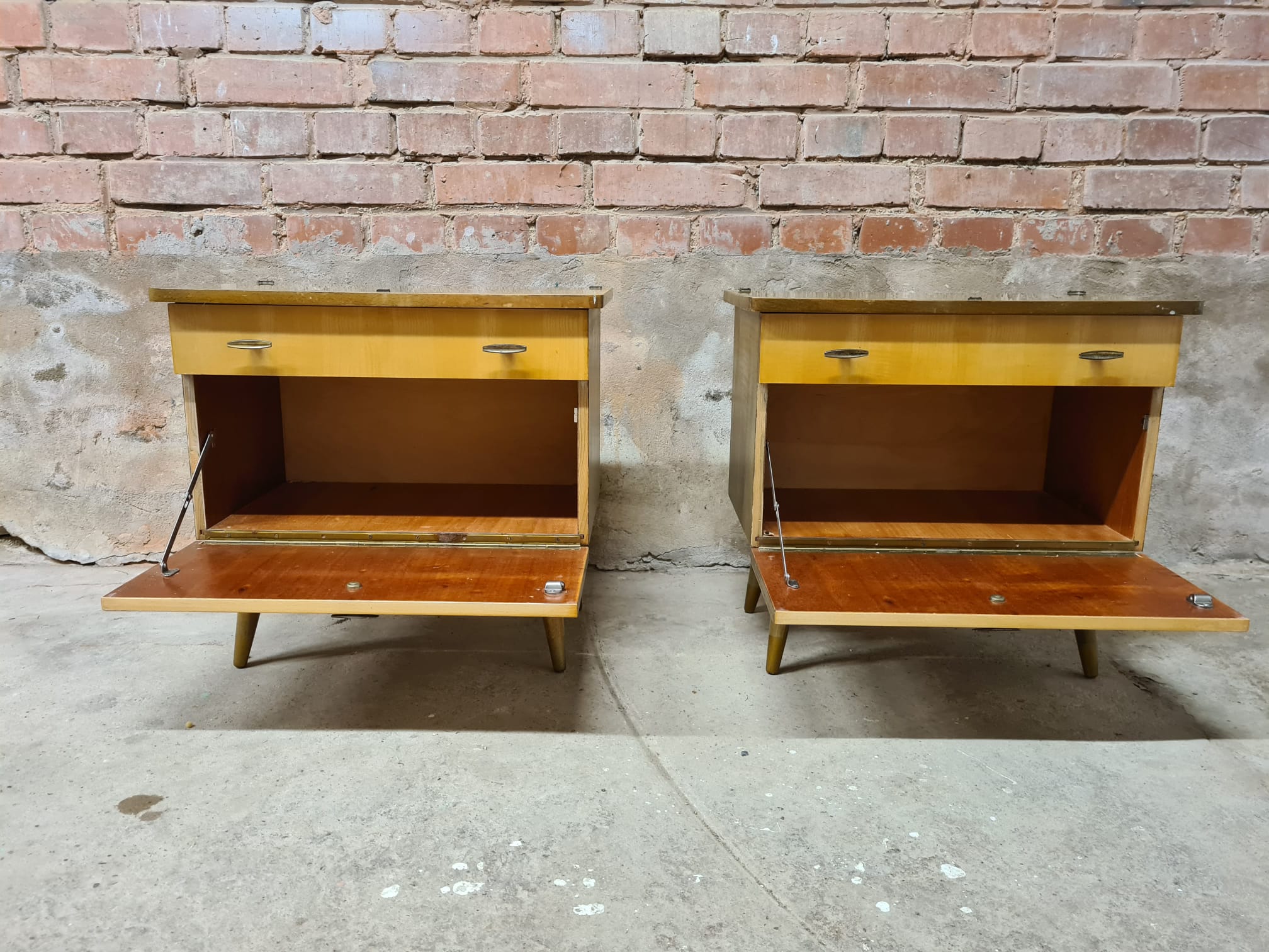 Lot 2 vintage bedside tables 1960s