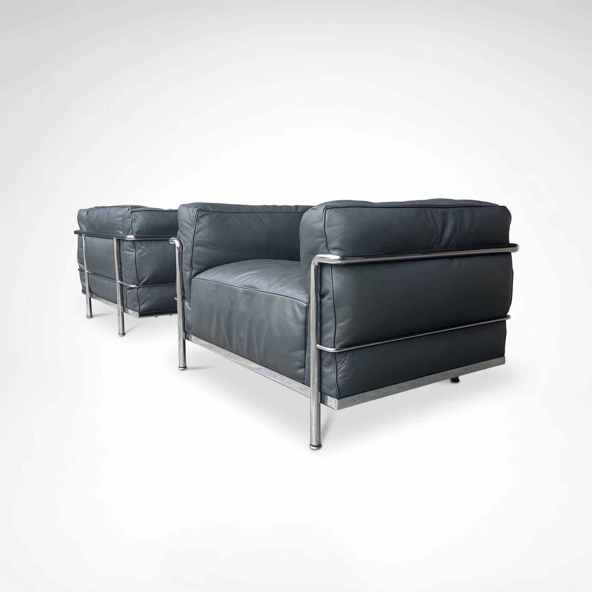 LC3 down cushions Y extra leather armchairs by Le Corbusier Cassina 1990s