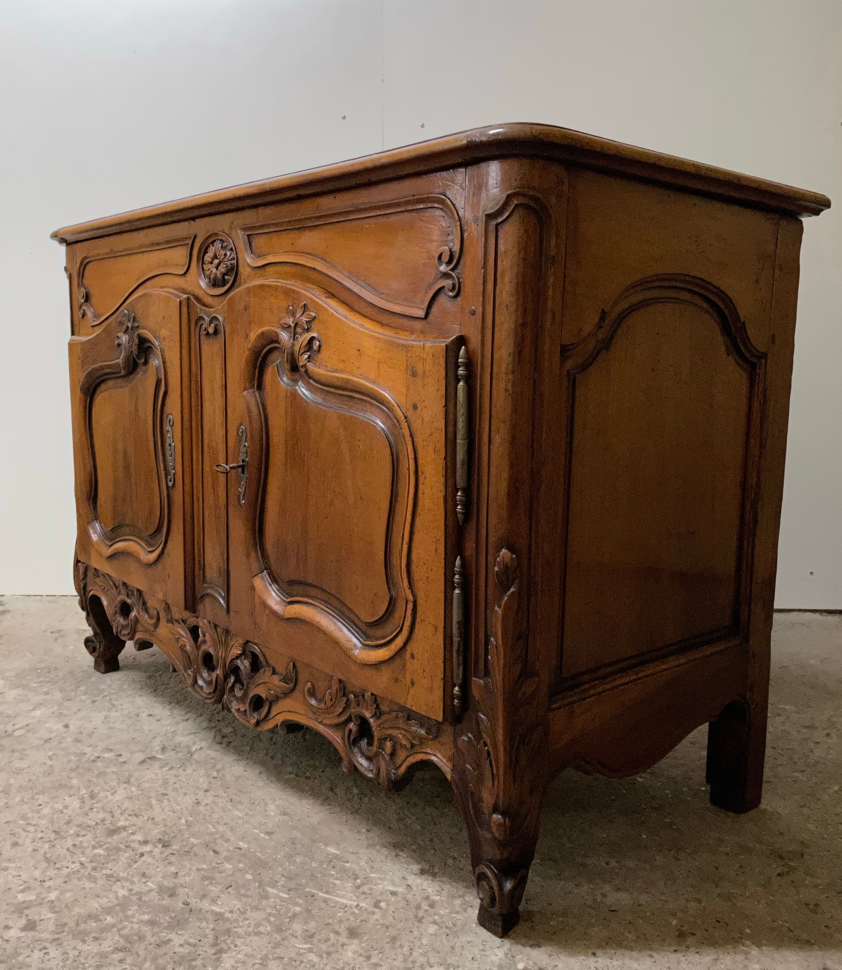 Provençal credenza walnut period eighteenth century