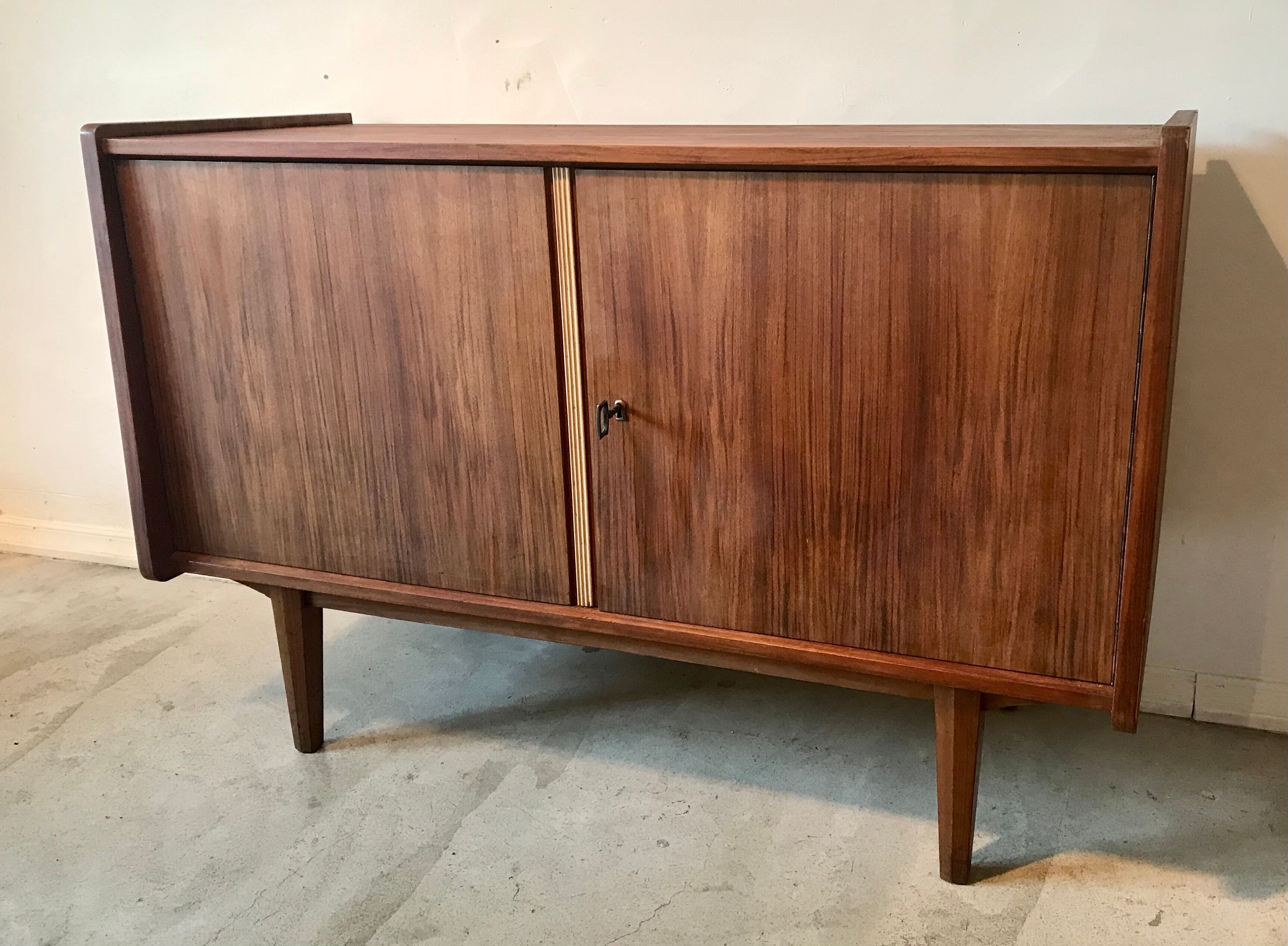 Low buffet vintage 1960 walnut blond
