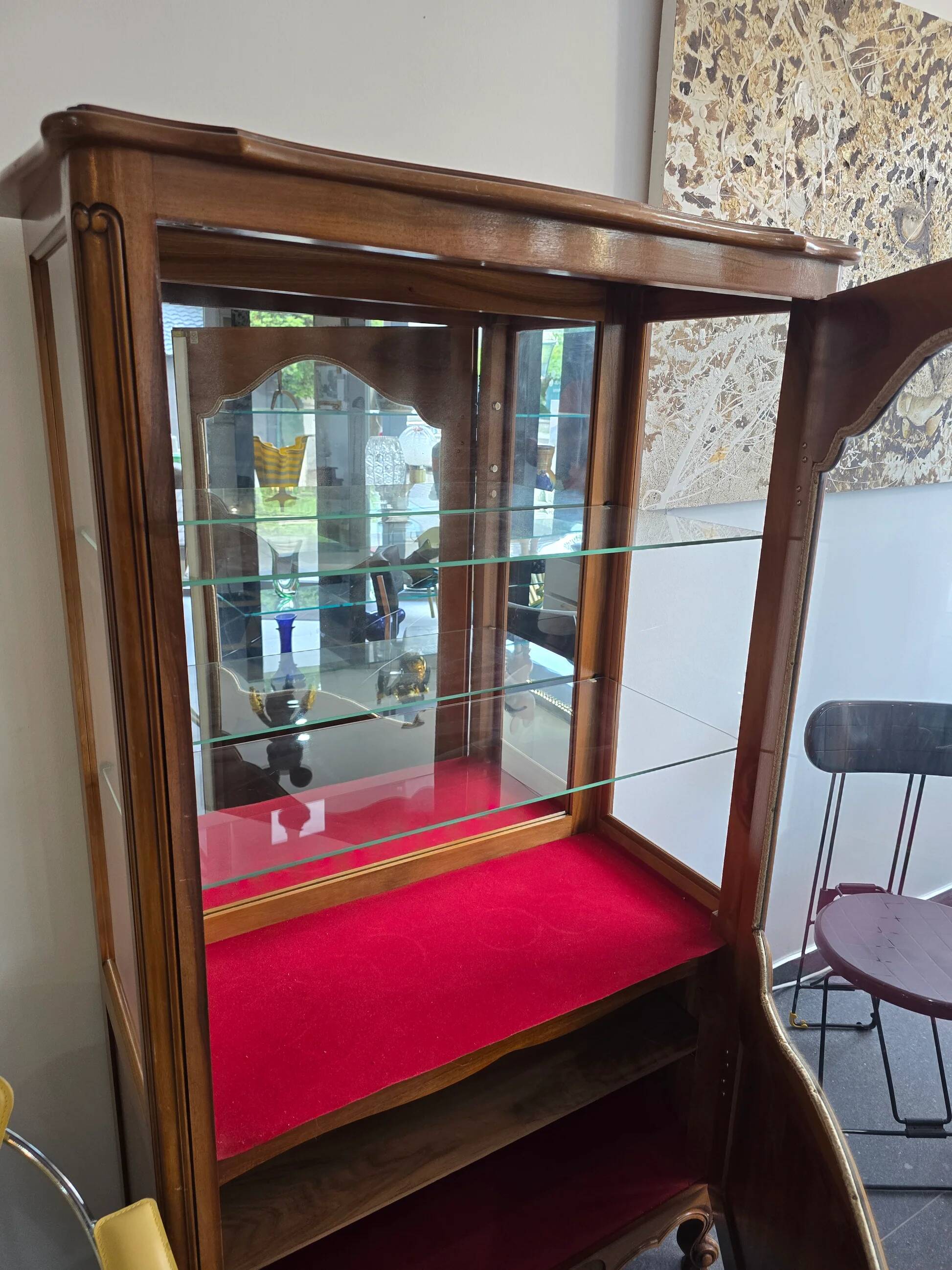 Vitrine de style Louis XV en merisier – Fabrication française UNIFA