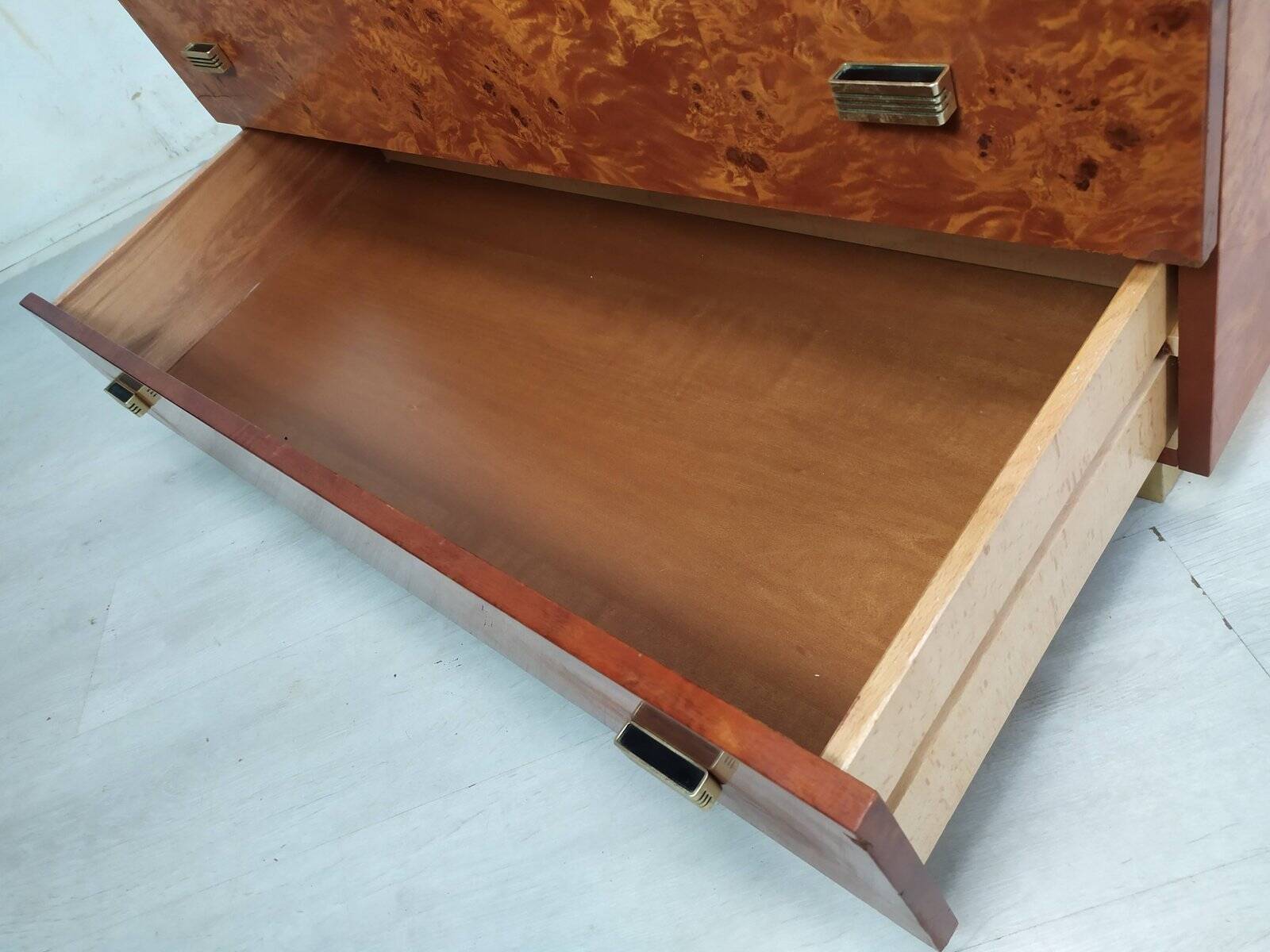 Commode à tiroirs vintage en loupe d'amboine, 1970s
