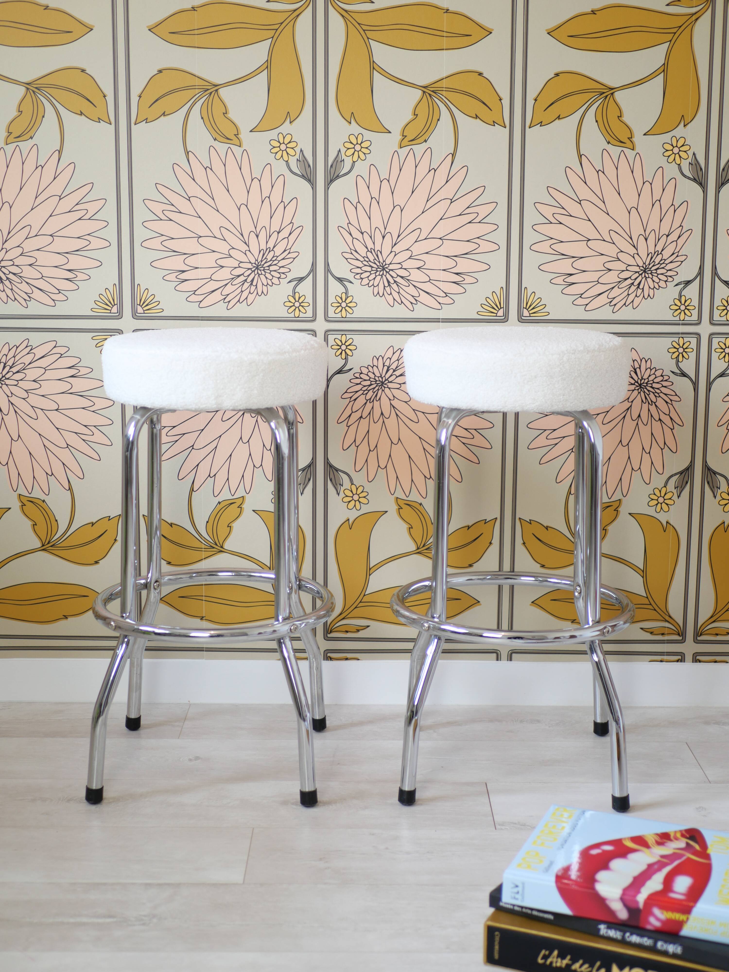 Pair of bar stools - boucle fabric