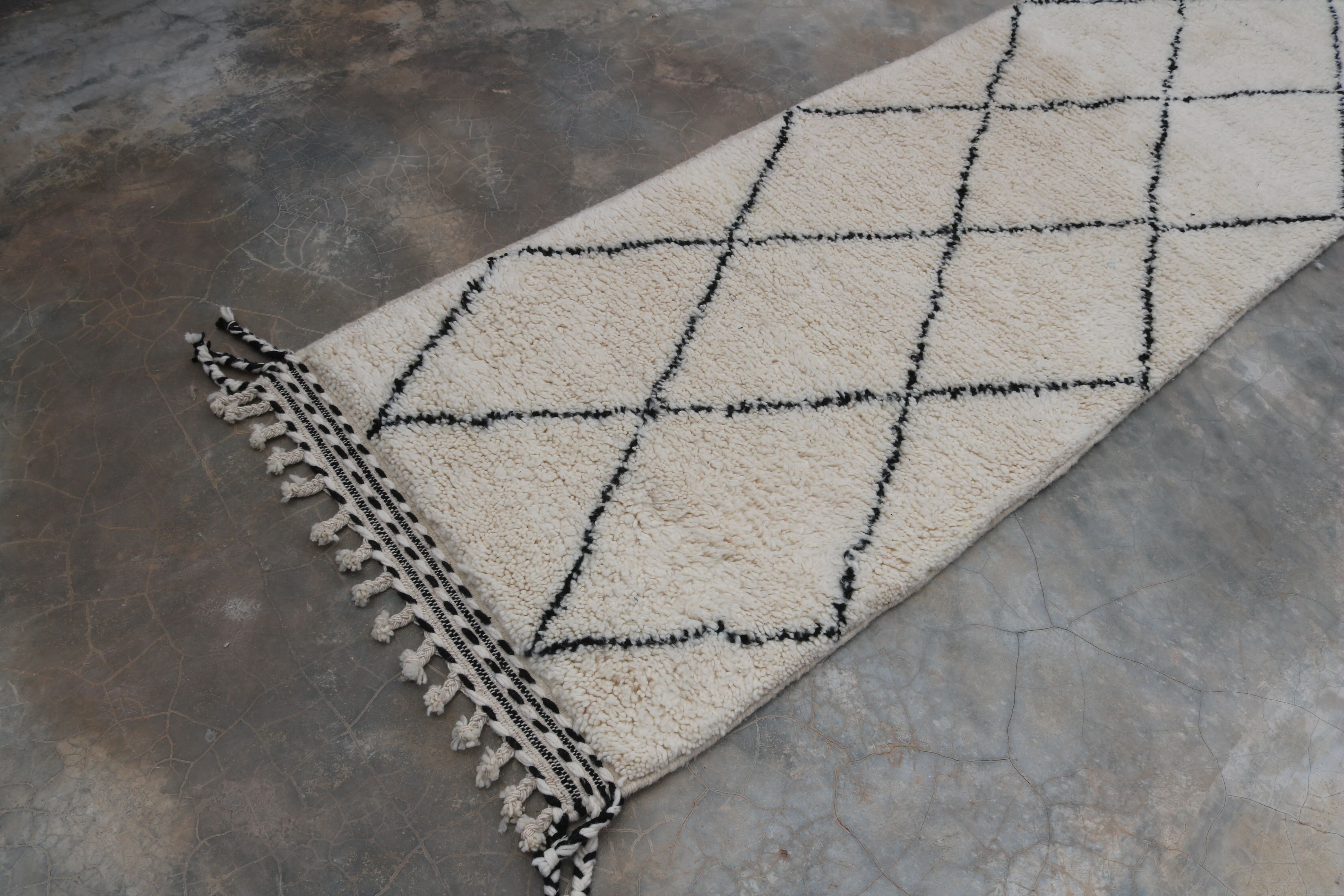 Beni Ouarain rug, 305 x 80 cm - R314