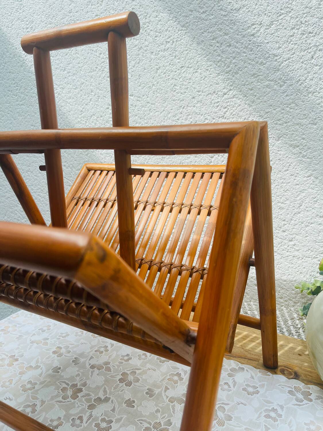 Foldable Bamboo Magazine Rack
