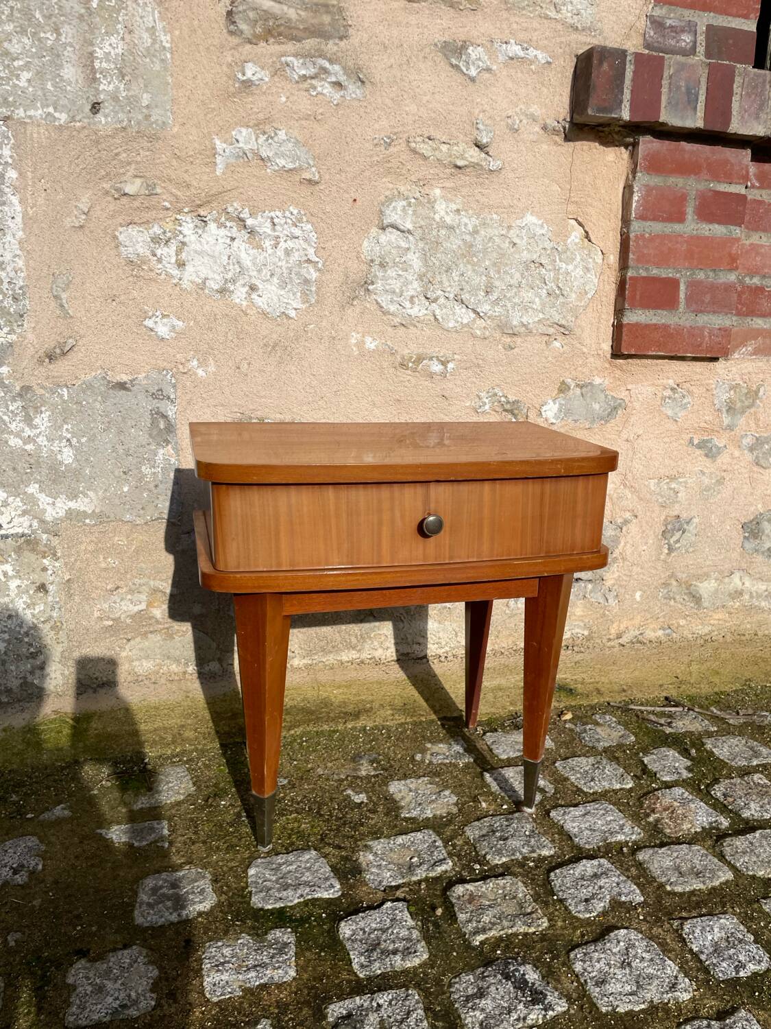 Nightstand / bedside table