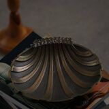 Danish Art Deco decorative shell bowl in bronze, 1930s–1940s.
