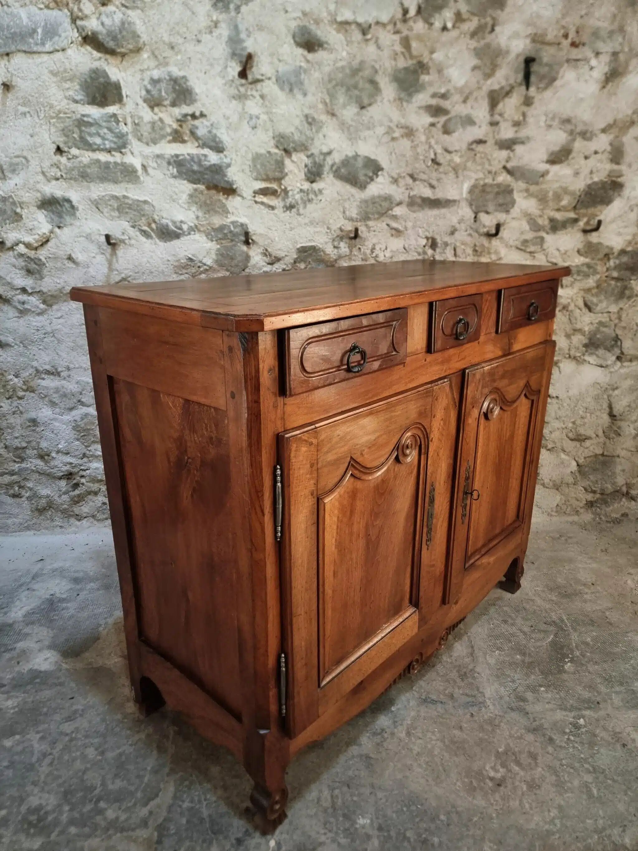 Antique Louis XV style sideboard, French sideboard, late 19th century.