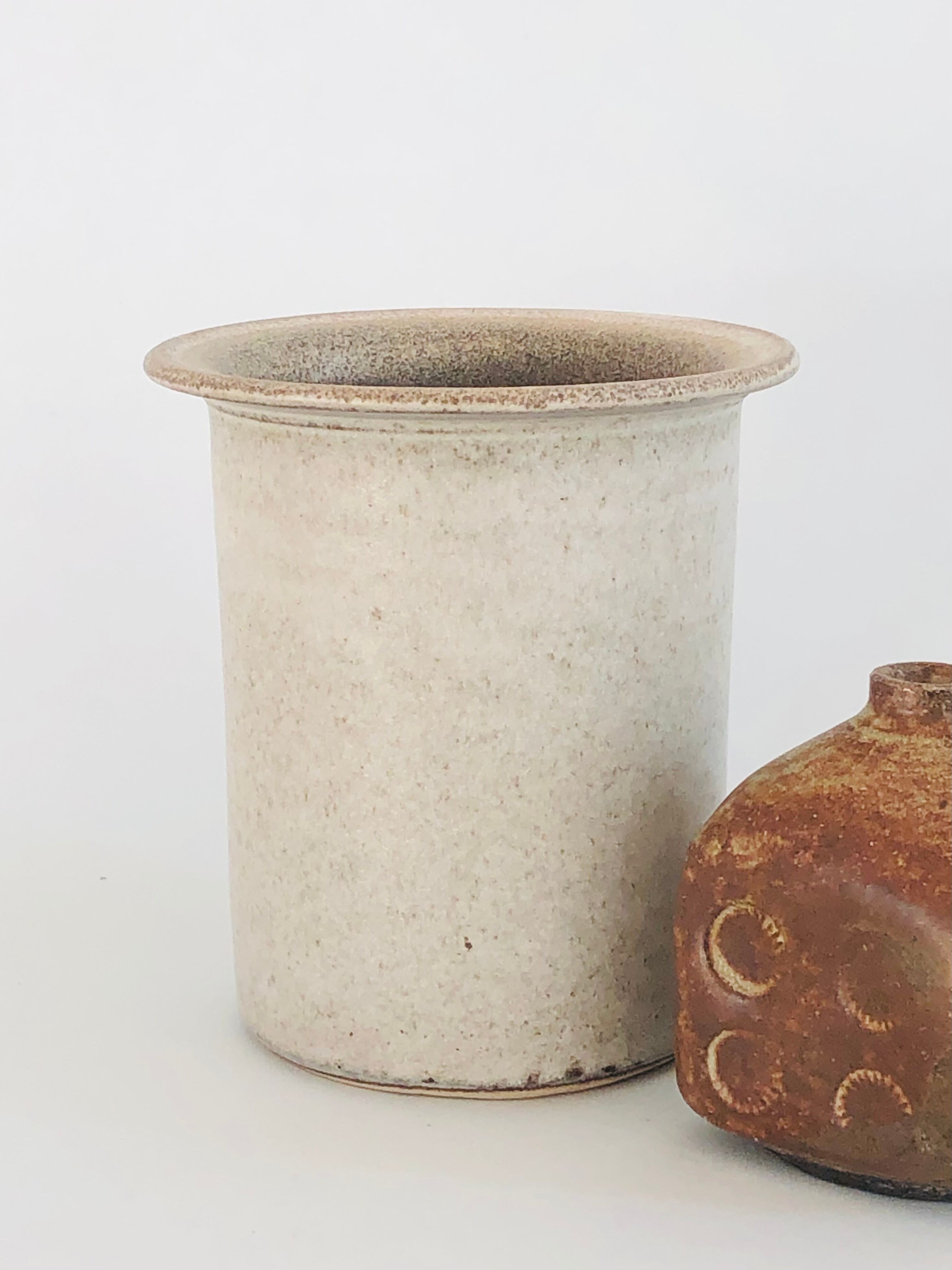 Duo de vases en céramique hollandaise