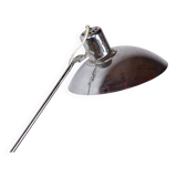Articulated desk lamp in chrome metal by André Lavigne for Aluminor 1960.