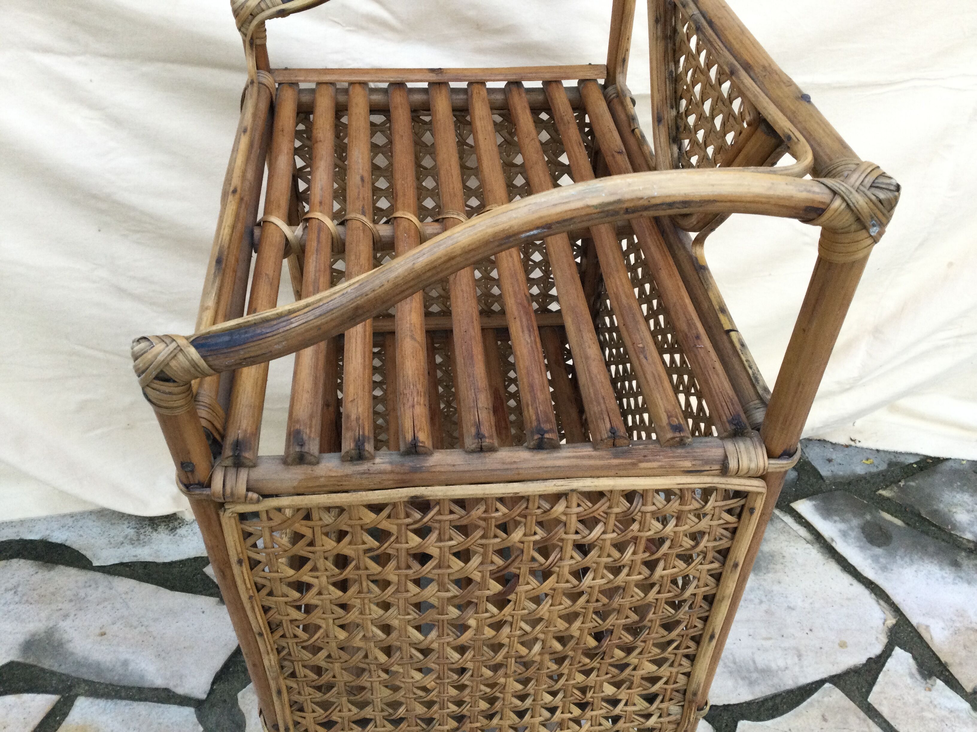 Meuble étagère en rotin