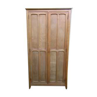 Armoire parisienne